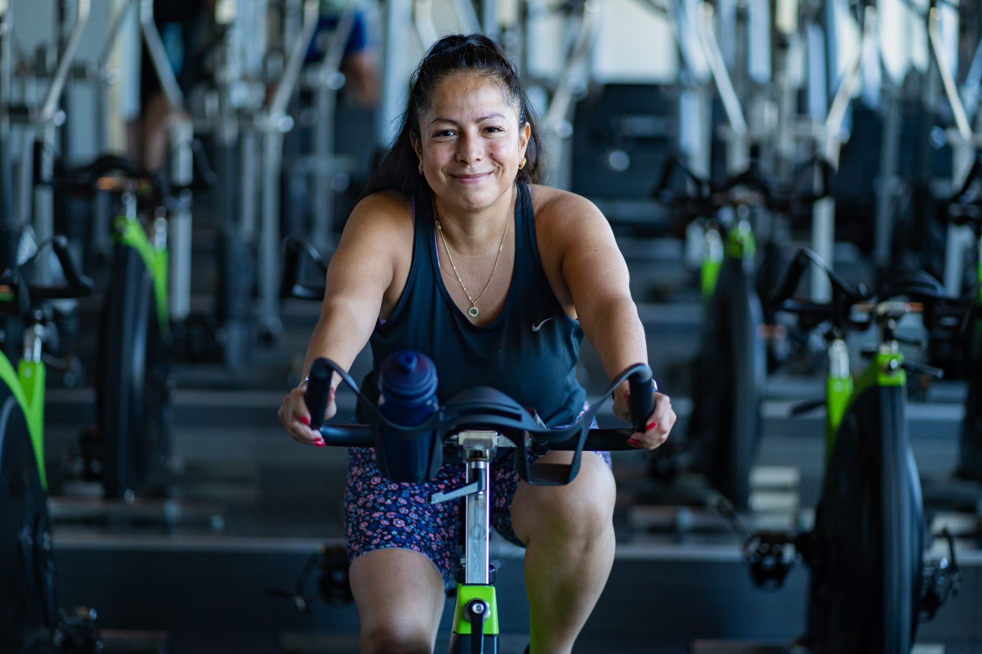 Sports equipment, Bicycle tire, Cycling shorts, Smile, Shoulder, Muscle