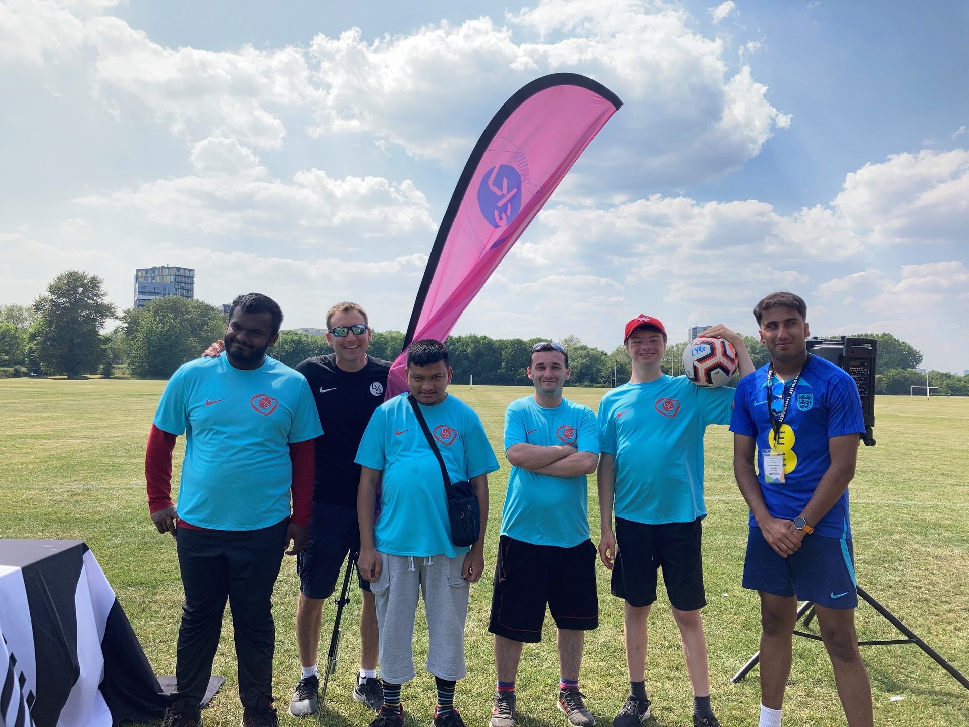 7 Sense volunteers