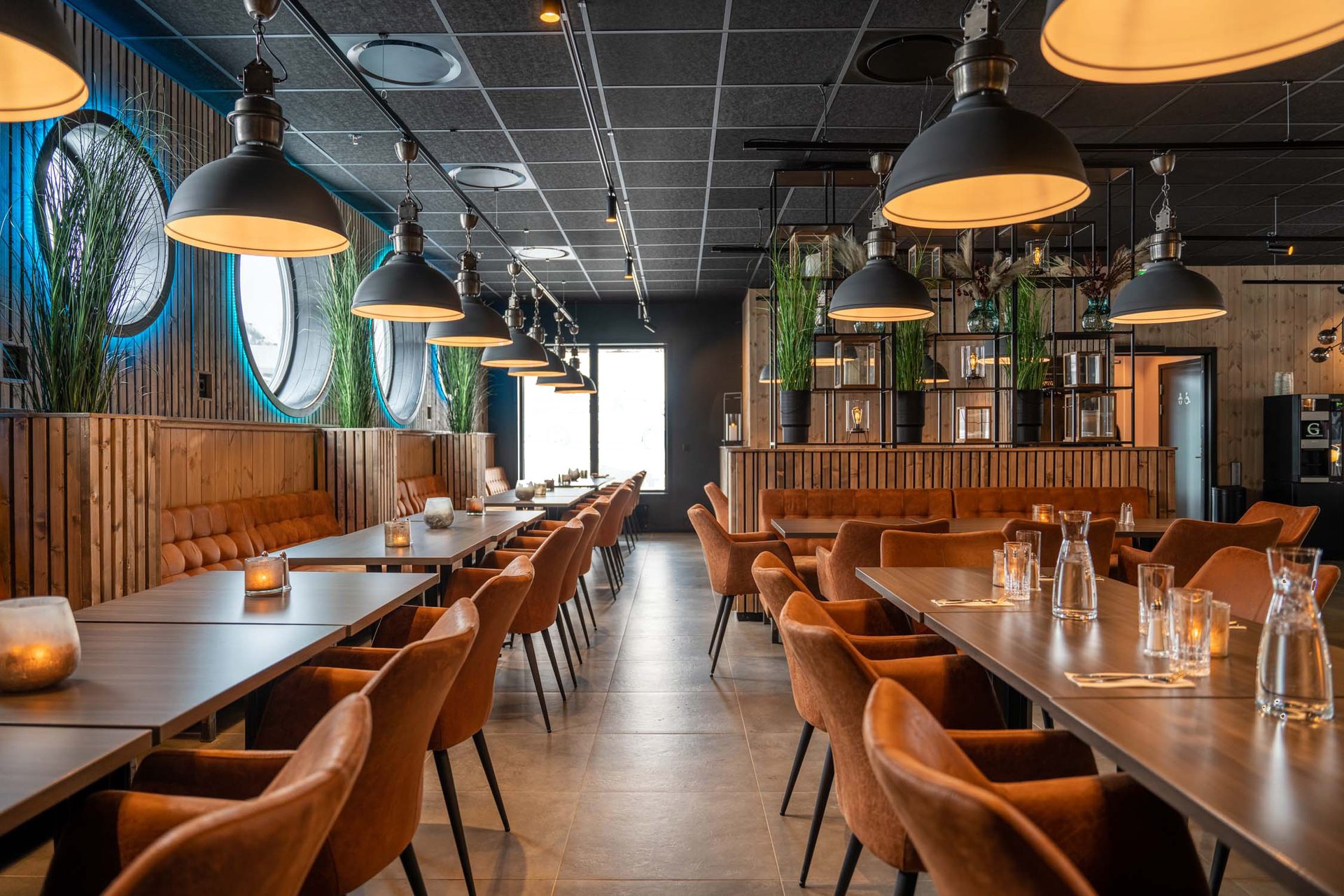 Drinking establishment, Interior design, Table, Furniture, Chair, Lighting