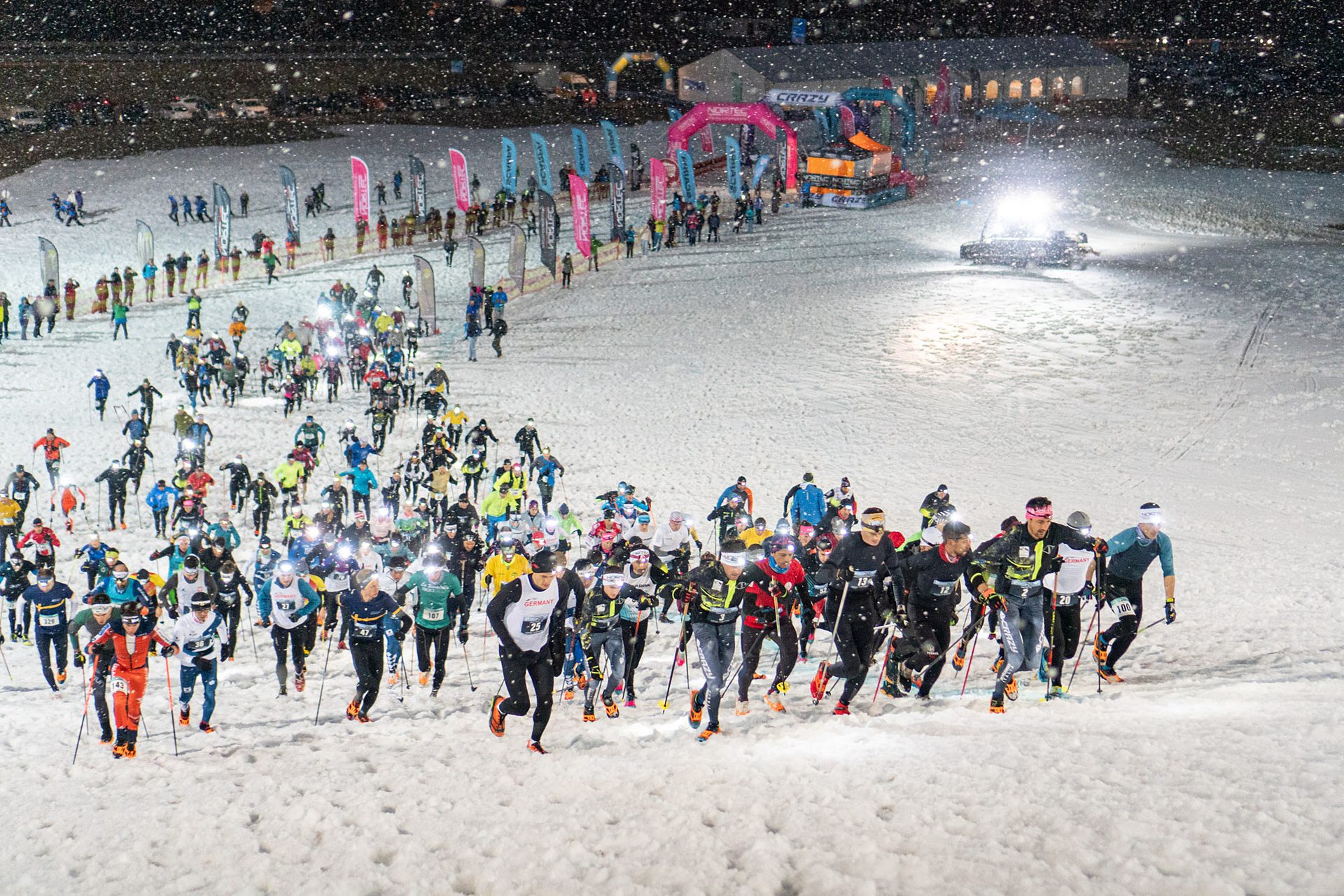 Winter sports, Crowd, Recreation, Fun