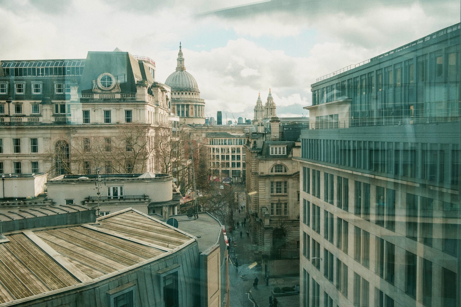 Urban area, Building, Daytime, City, Window, Facade, Neighbourhood, Town, Architecture