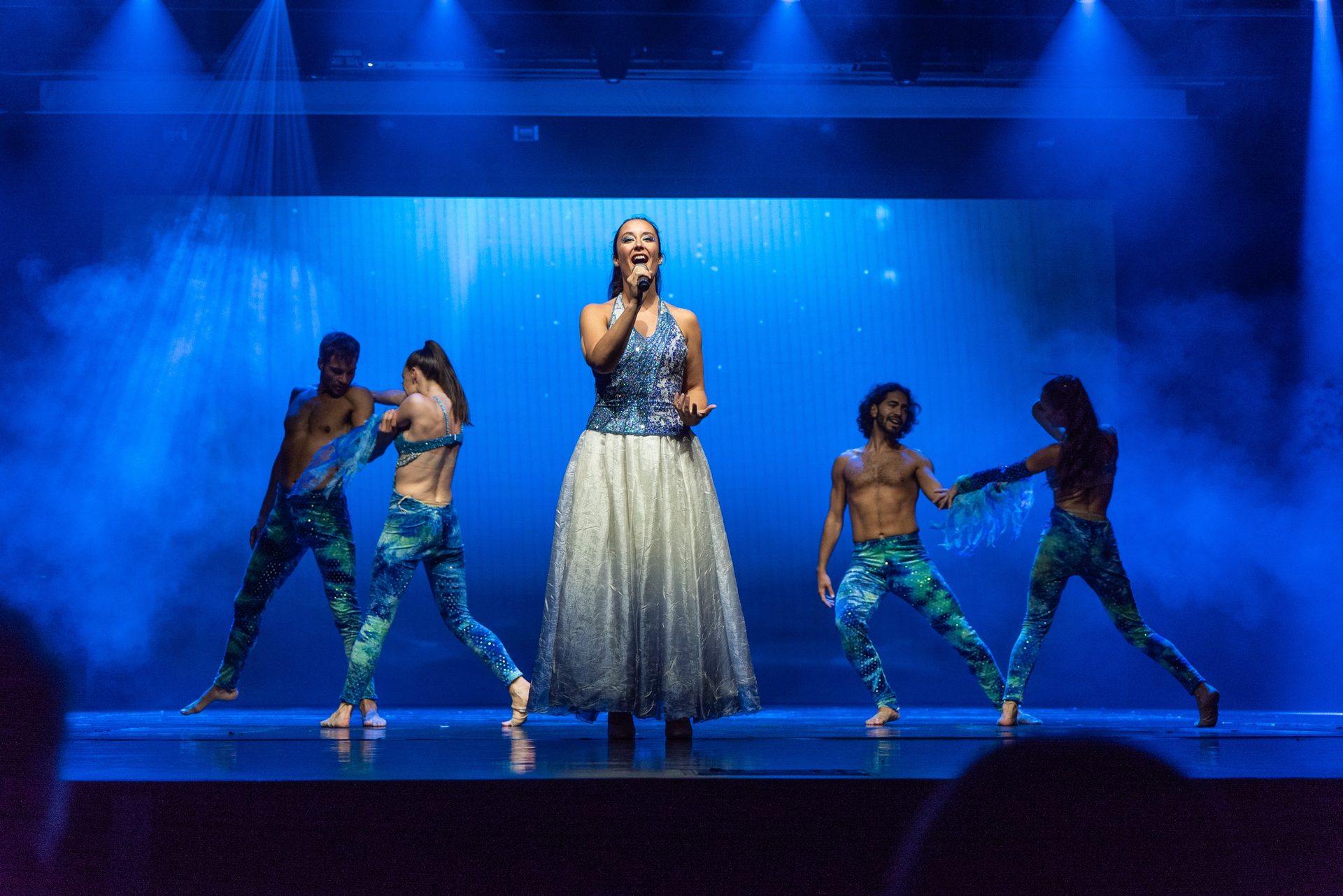 Performing arts, Fashion design, Dance, Blue, Choreography, Artist, Entertainment, Music