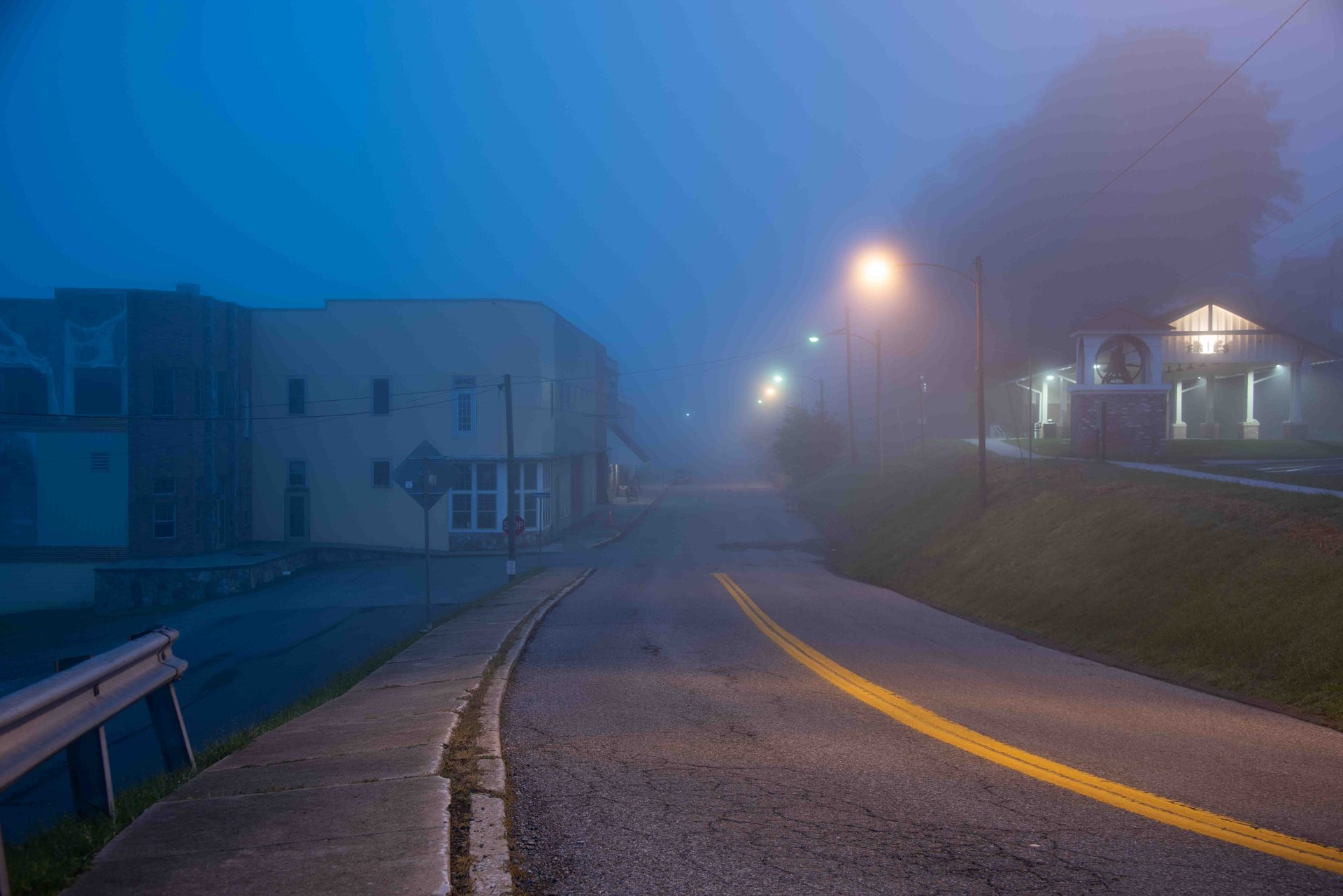 atmospheric phenomenon, Road surface, Lighting, Electricity, Mist, Night, Asphalt, Street, Fog