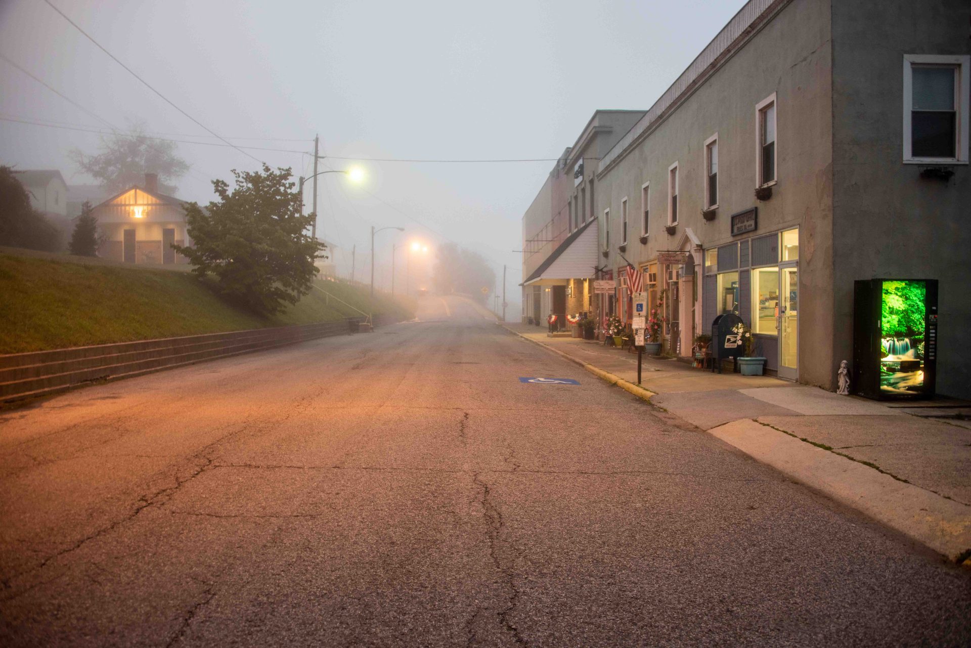 Road surface, atmospheric phenomenon, Residential area, Street, Asphalt, Town, Thoroughfare, Electricity, Mist