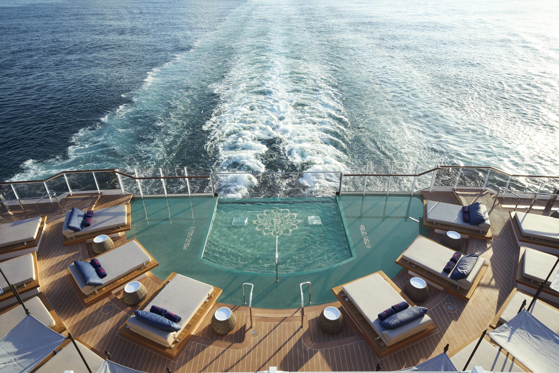 Naval architecture, Swimming pool, Outdoor furniture, Water, Boat, Watercraft, Leisure