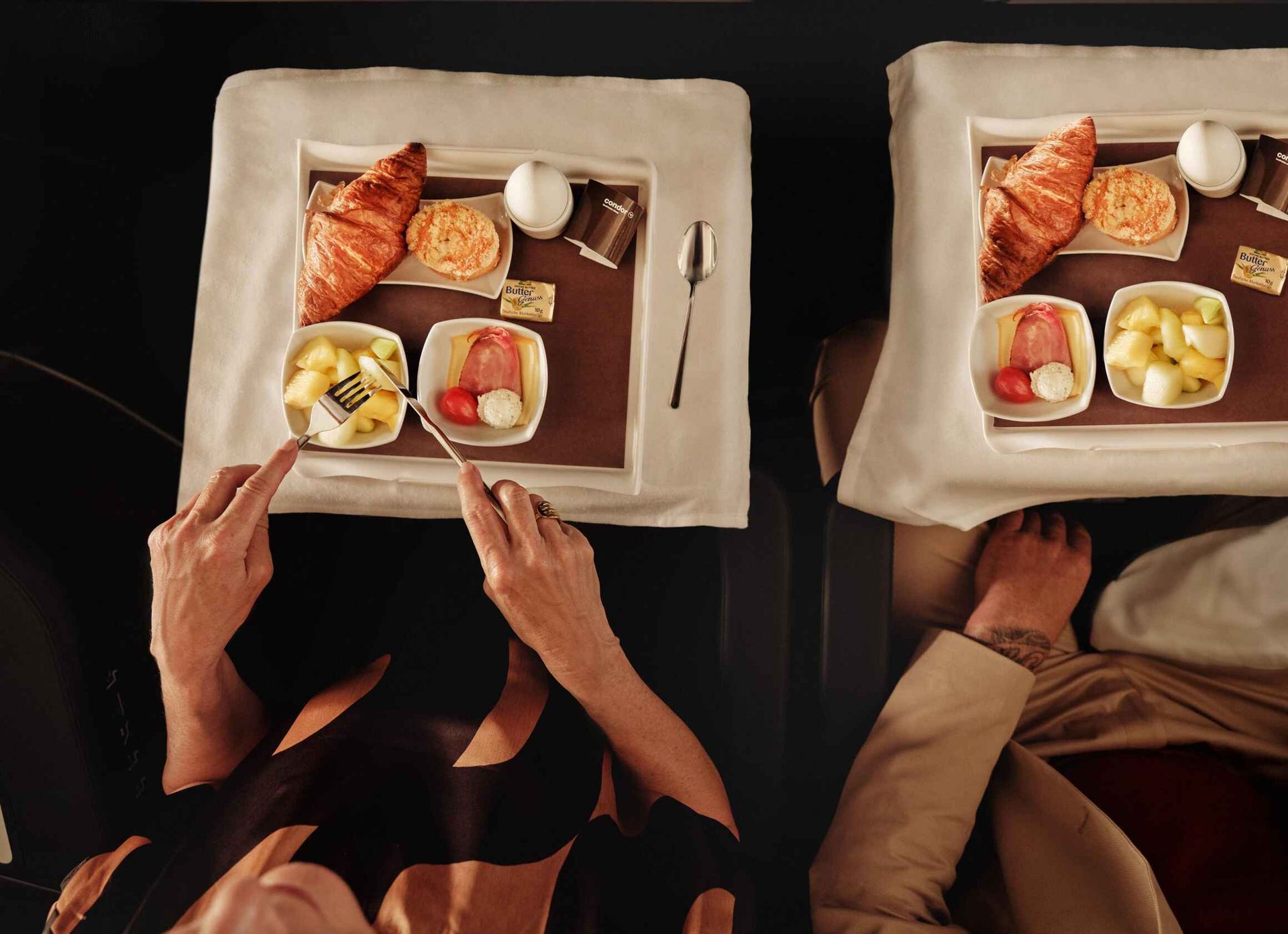Fast food, Tableware, Ingredient, Recipe, Cuisine, Dish, Plate