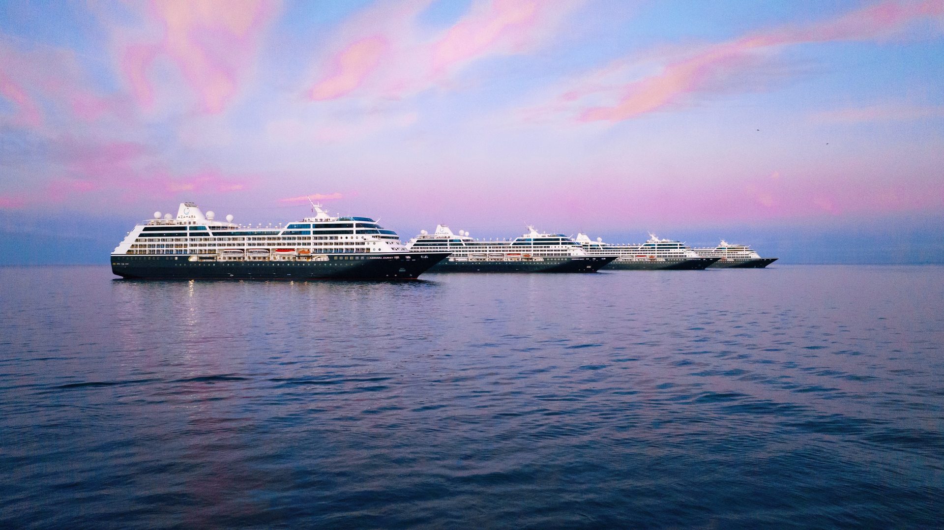 Coastal and oceanic landforms, Naval architecture, Cloud, Water, Sky, Boat, Watercraft, Vehicle, Afterglow, Dusk