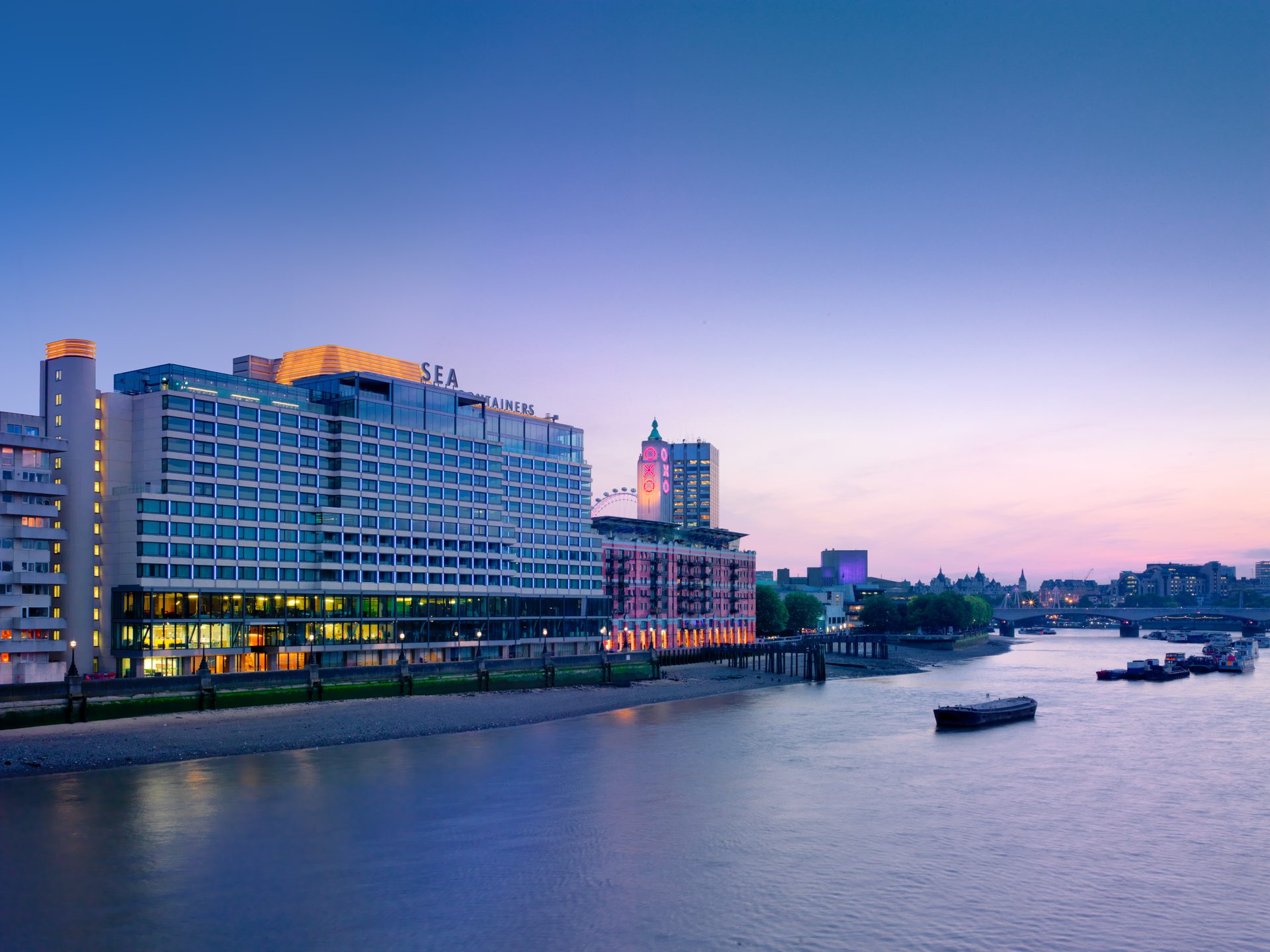Tower block, Water, Sky, Building, Dusk, Cloud, Lake, Cityscape