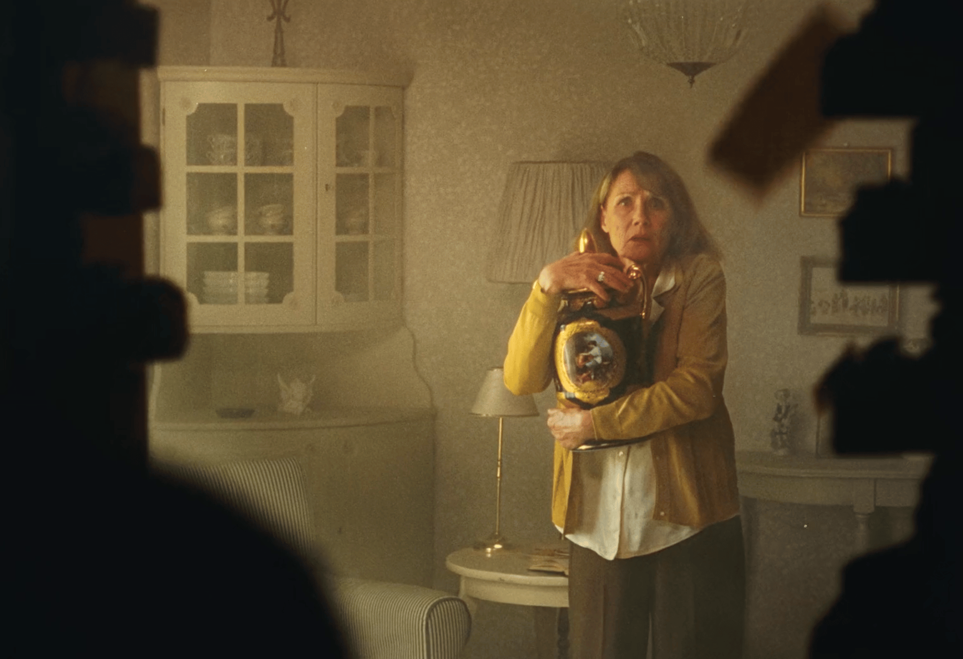 Flash photography, Window, Gesture