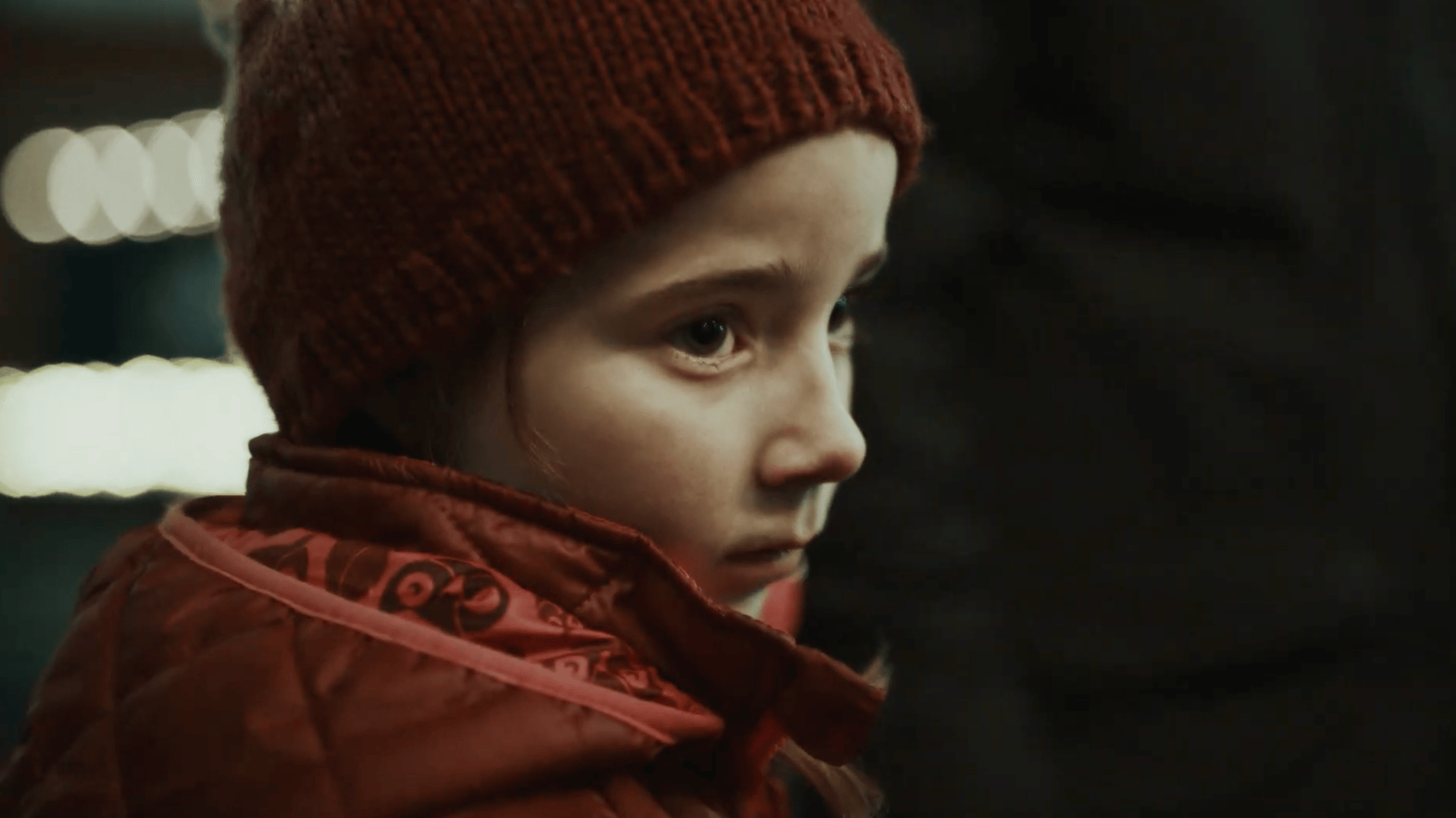 Flash photography, Forehead, Nose, Cheek, Lip, Chin, Cap