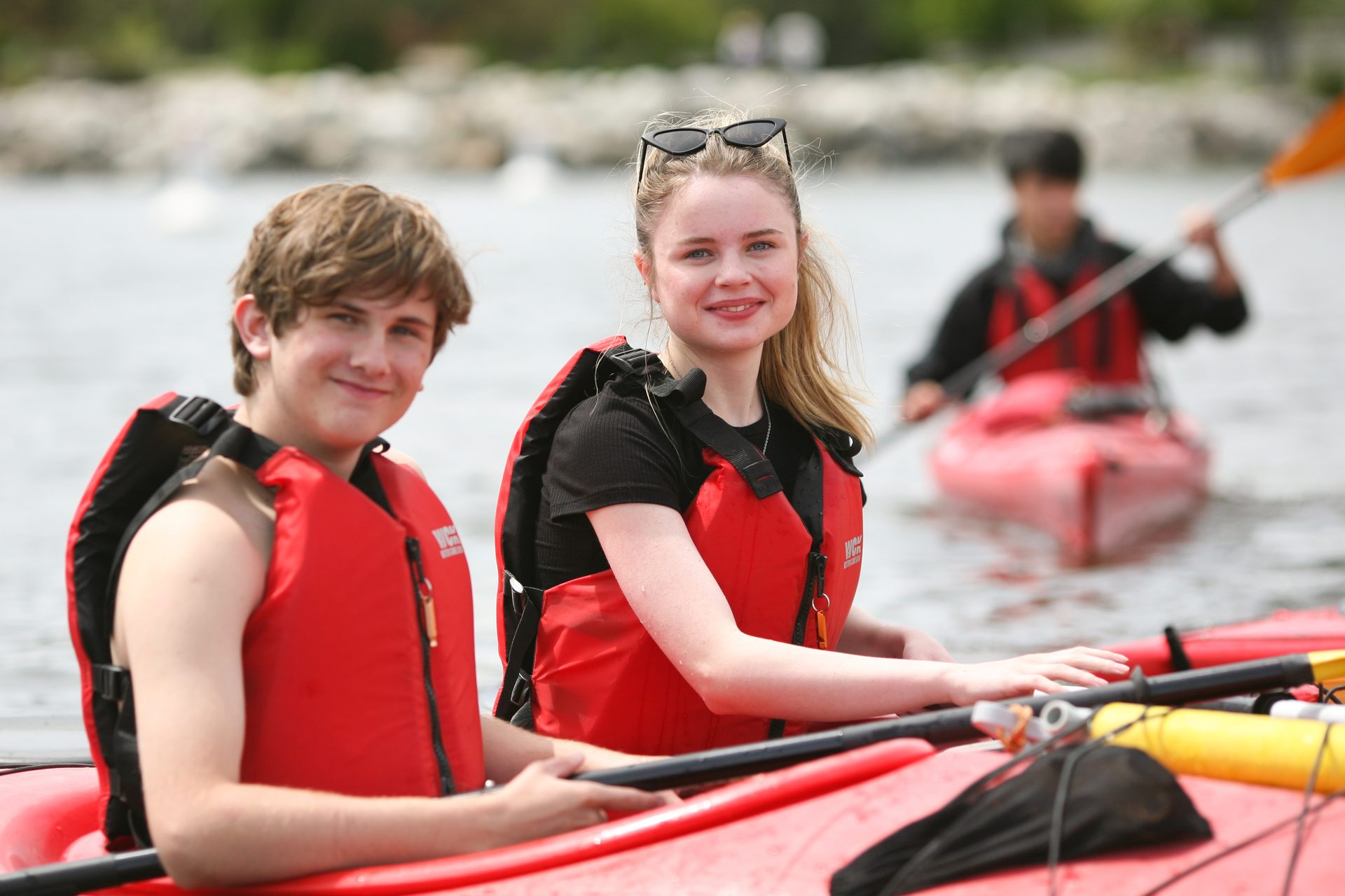 Boats and boating--Equipment and supplies, Body of water, Smile, Boat, Paddle, Watercraft, Sunglasses, Lifejacket, Goggles