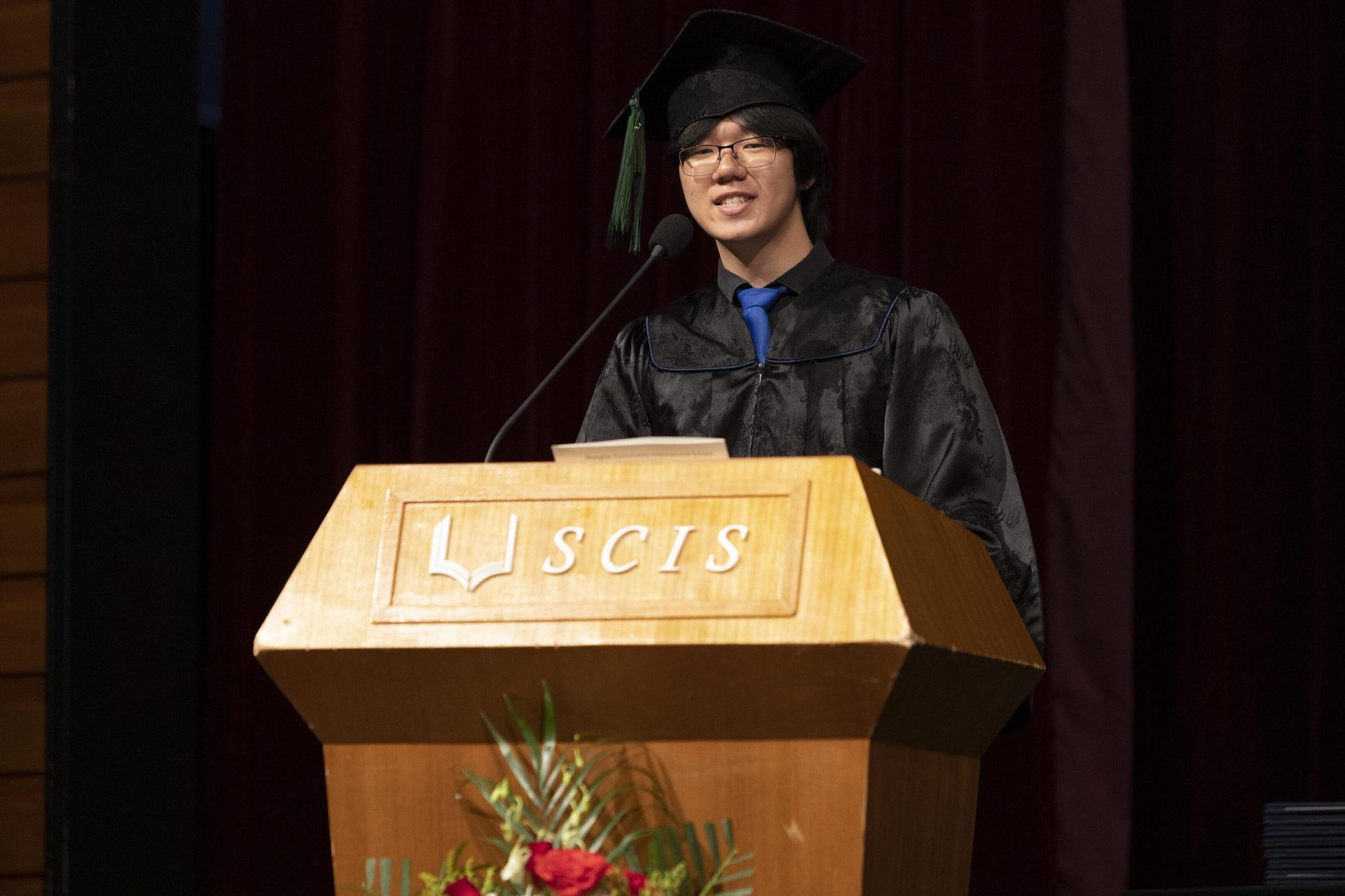 Public address system, Microphone, Podium, Lectern, Plant, Mortarboard