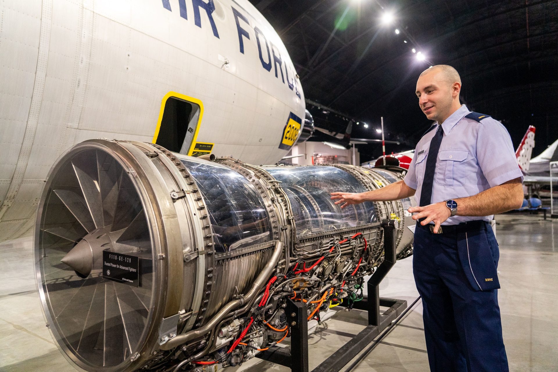 Automotive tire, Jet engine, Motor vehicle, Wheel, Aircraft, Airplane, Aviation