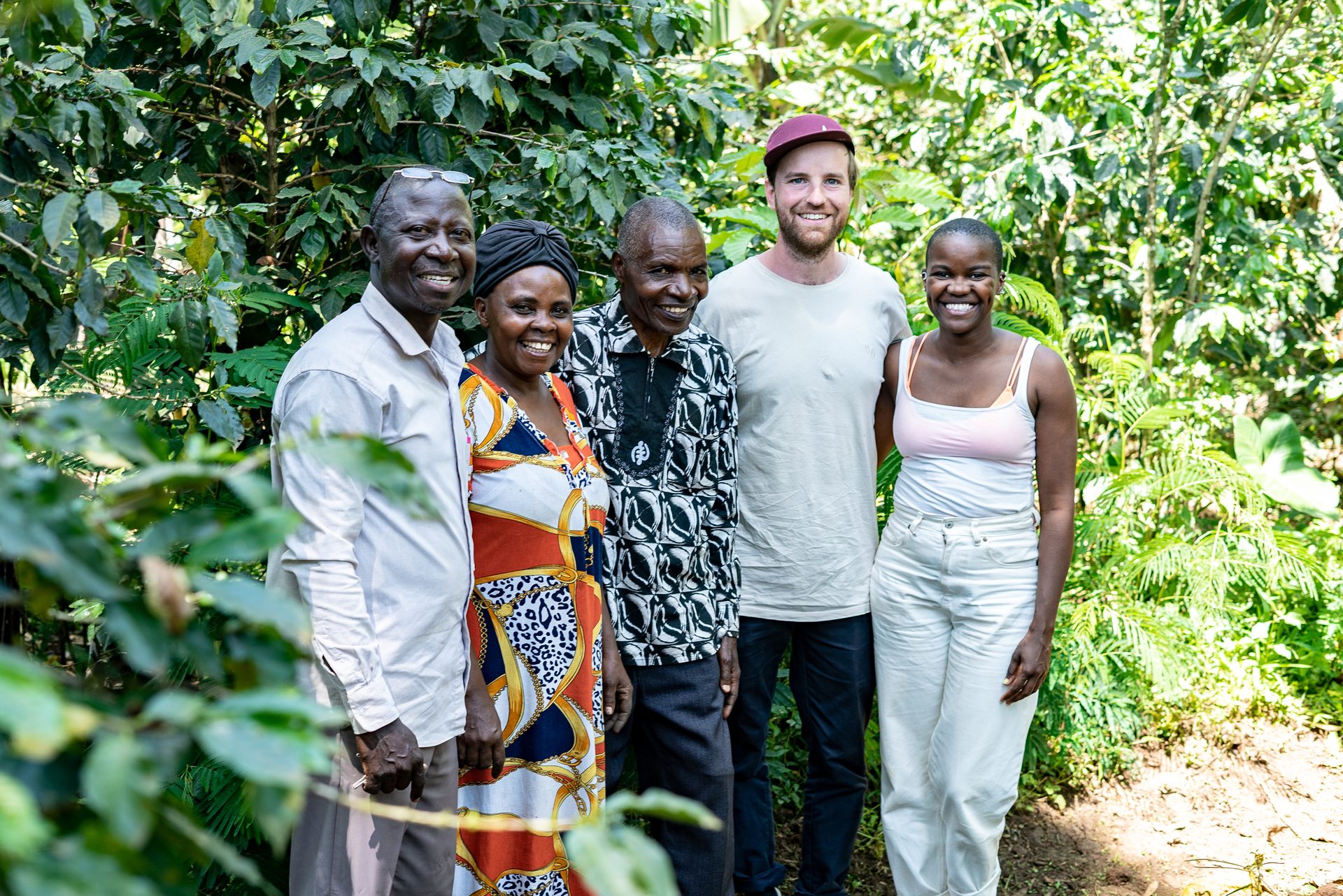 People in nature, Social group, Smile, Happiness, Temple, Community, Leisure, Waist, Fun