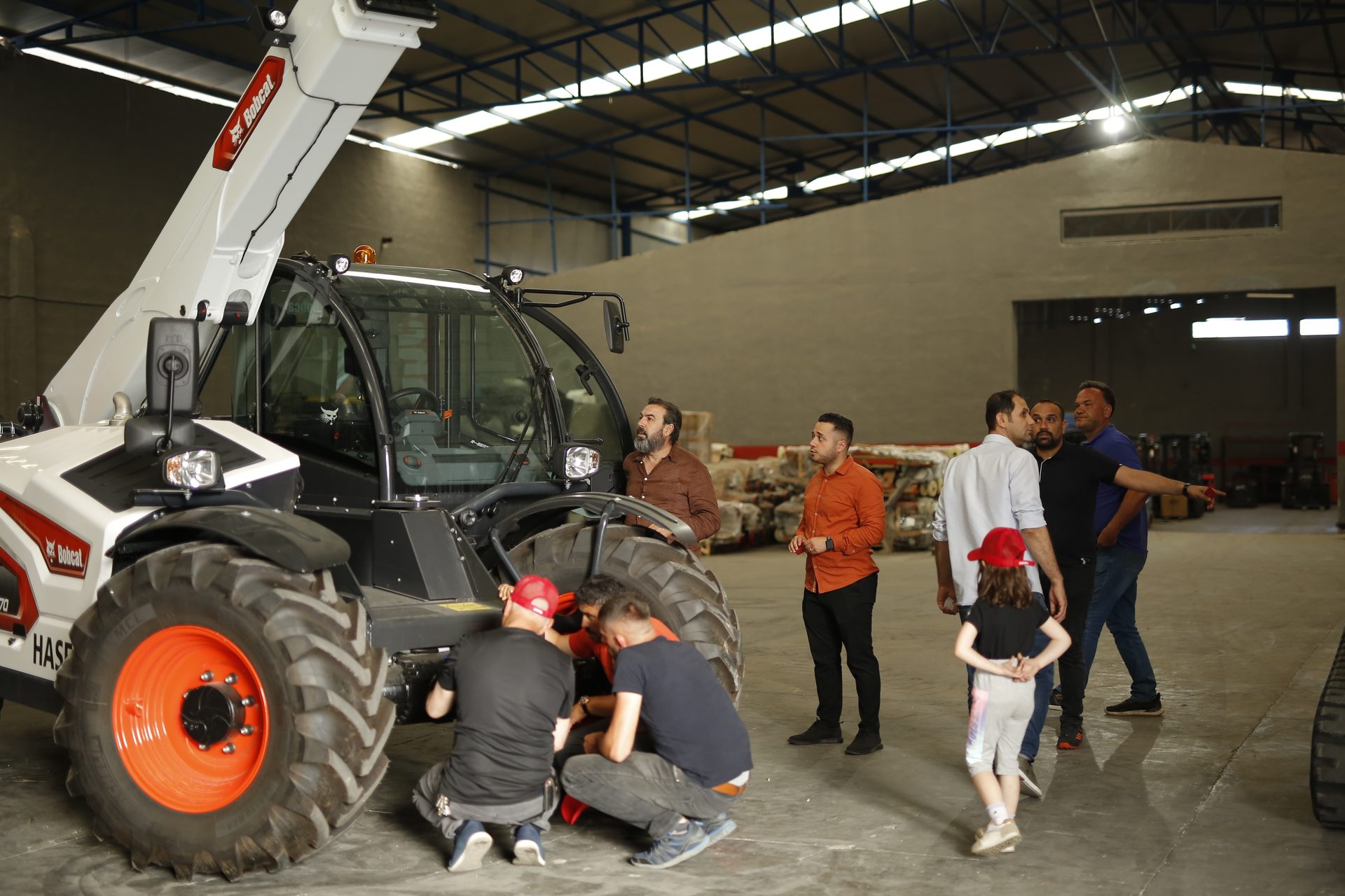 Automotive tire, Motor vehicle, Wheel, Tread, Bumper, Fender