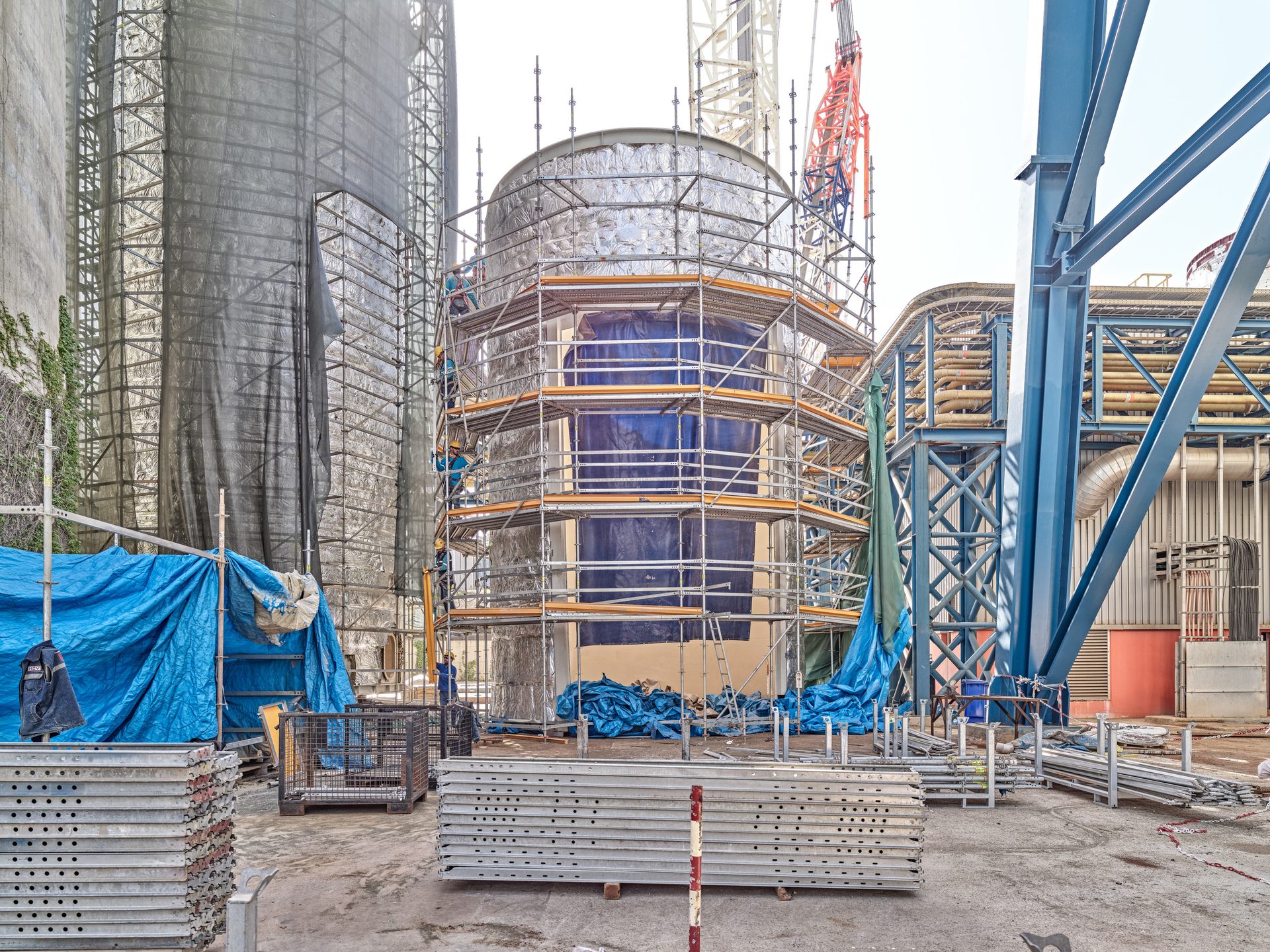 Tower block, Urban design, Building, Sky, Blue, Wood, Skyscraper, Electricity, Condominium