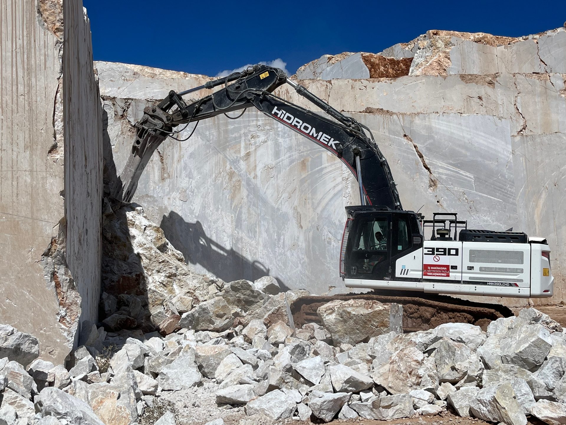 Sky, Bedrock, Slope, Vehicle