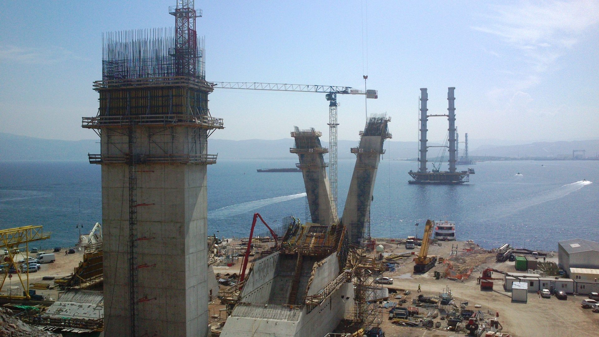 Water, Sky, Boat, Watercraft, Vehicle