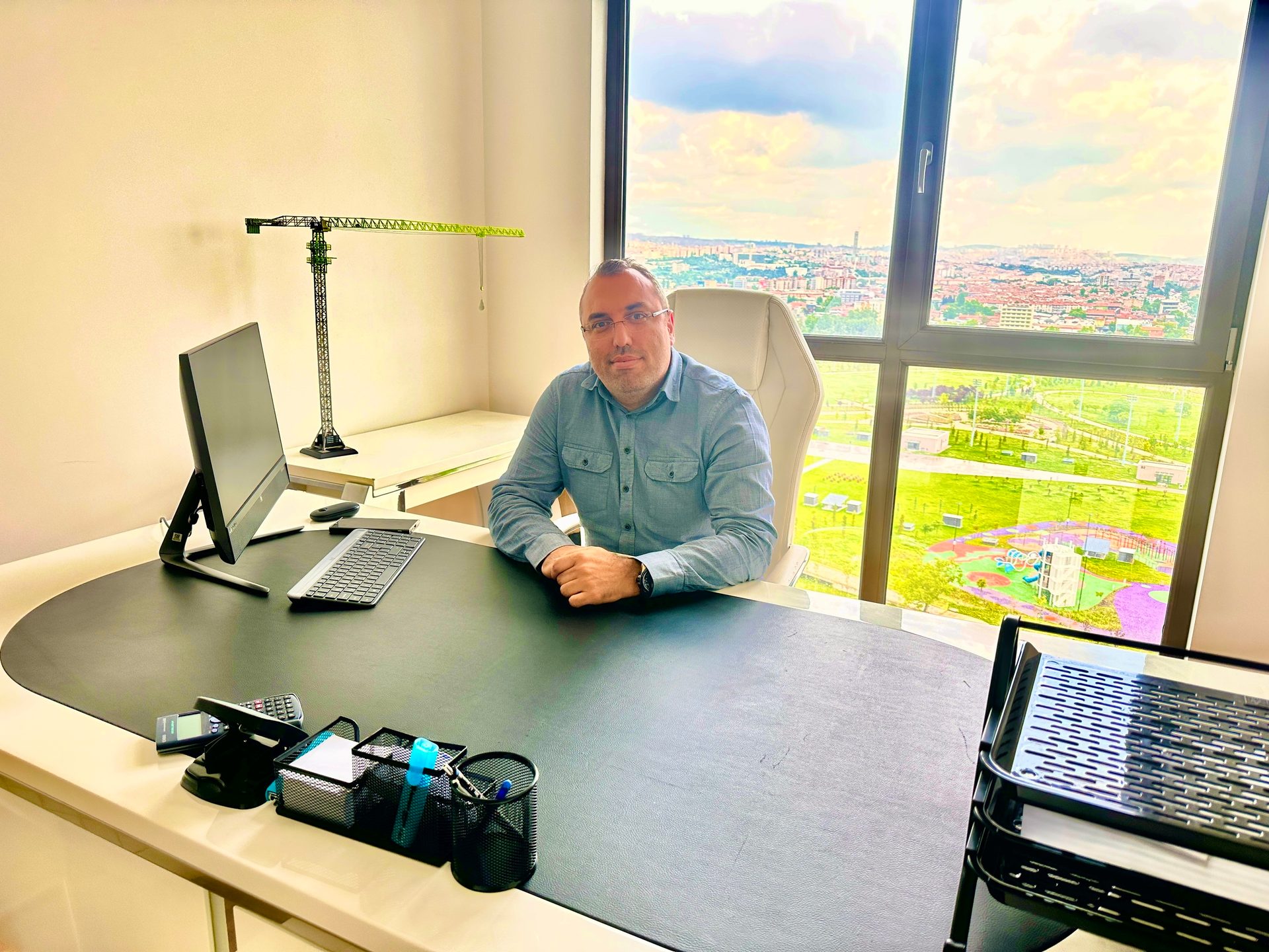 Computer desk, Office equipment, Input device, Table, Furniture, Peripheral, Cloud