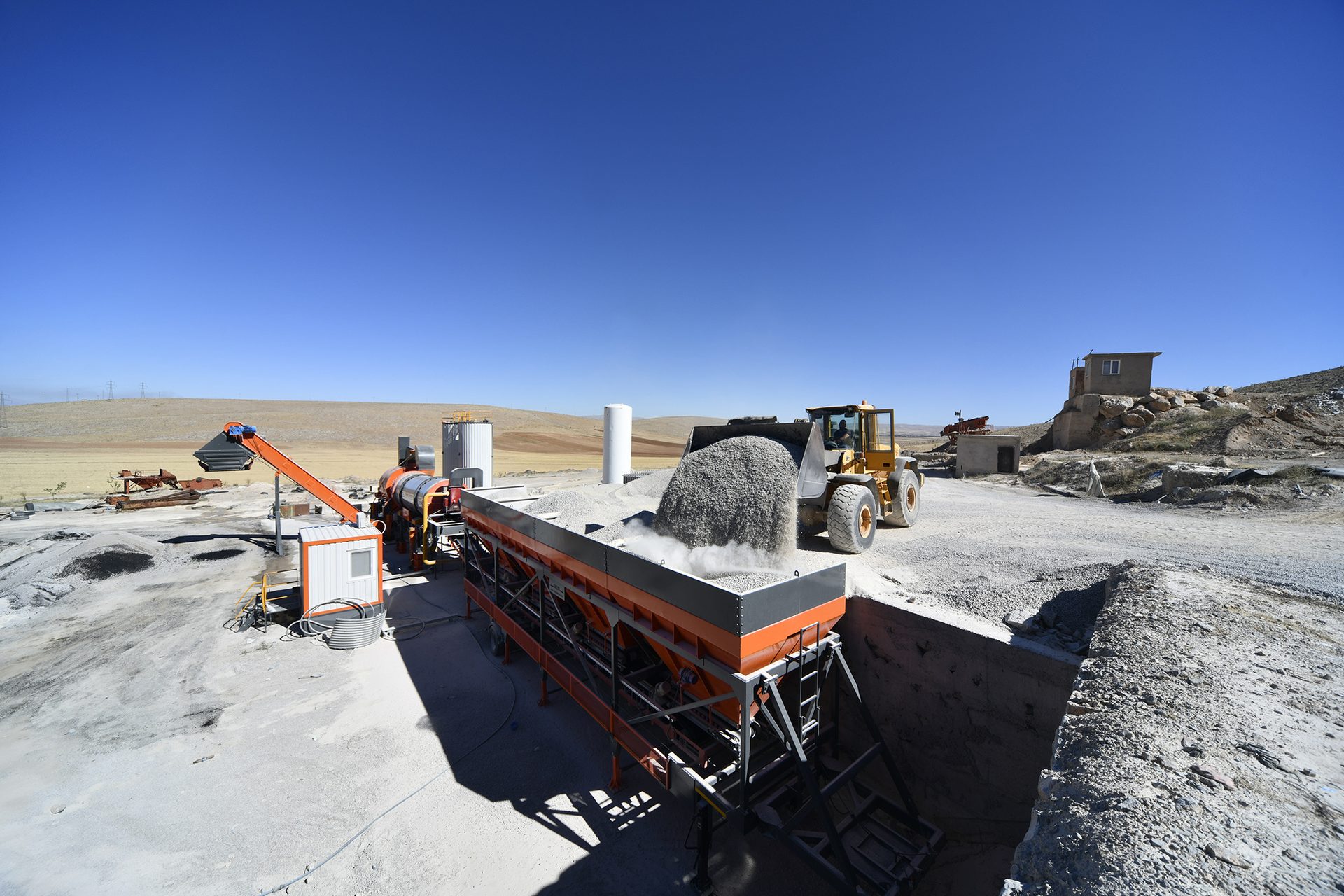 Automotive tire, Sky, Slope, Asphalt