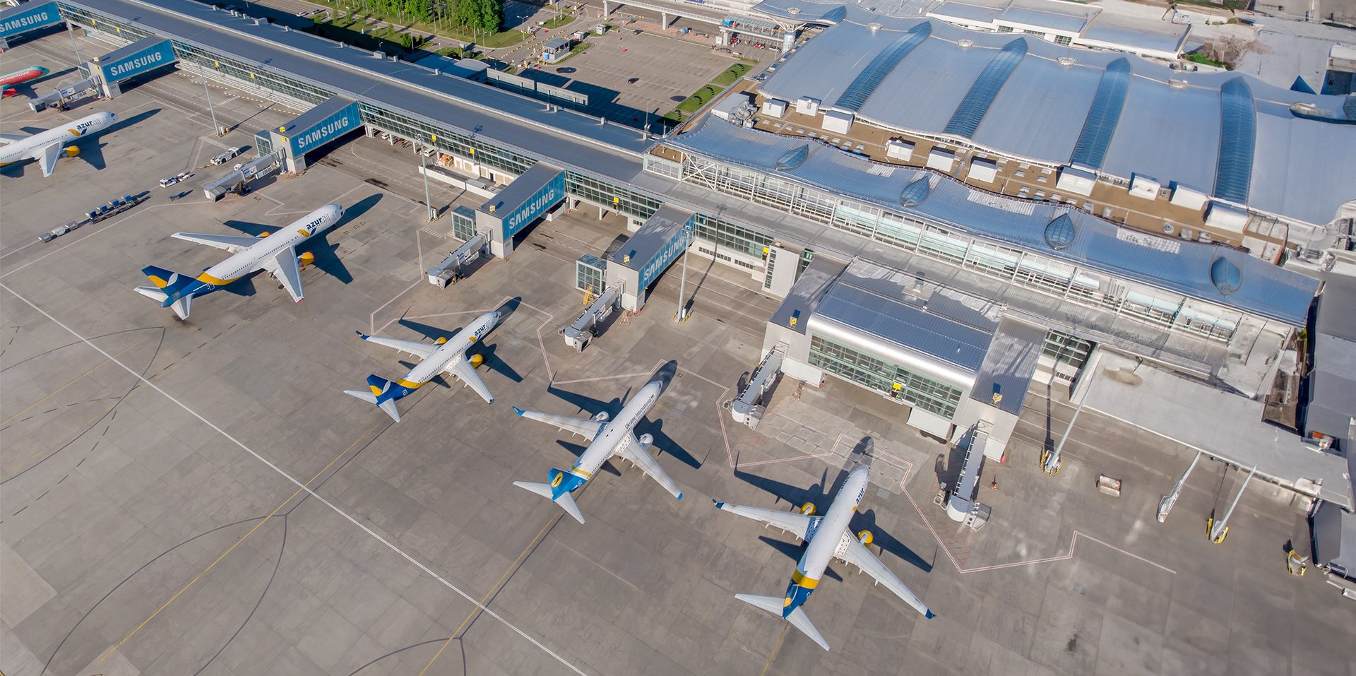 Air travel, Transport hub, Aerospace manufacturer, Vehicle, Aircraft, Airplane, Aviation, Monoplane, Flap, Runway