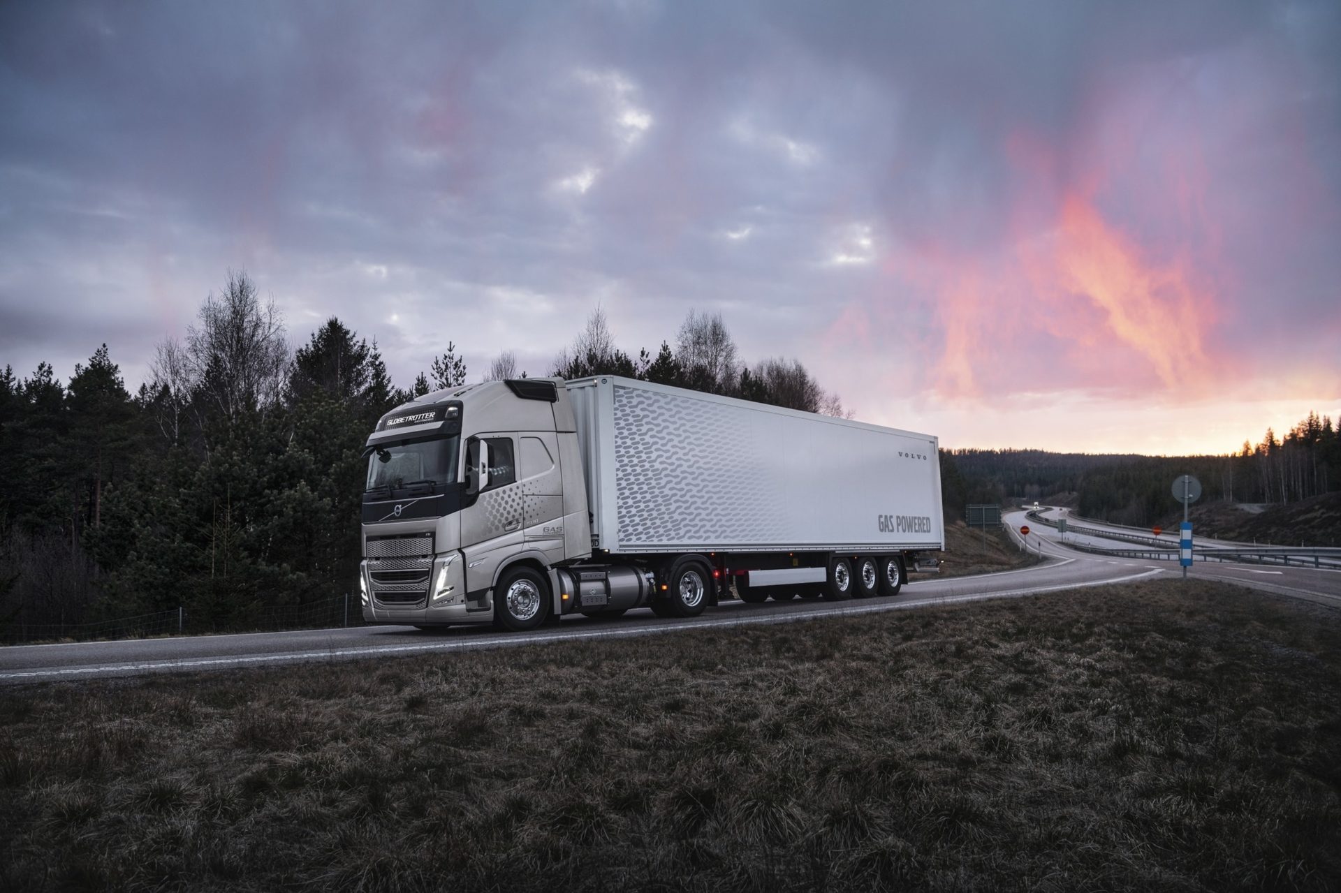 Motor vehicle, Automotive tire, Cloud, Wheel, Sky, Tree, Truck