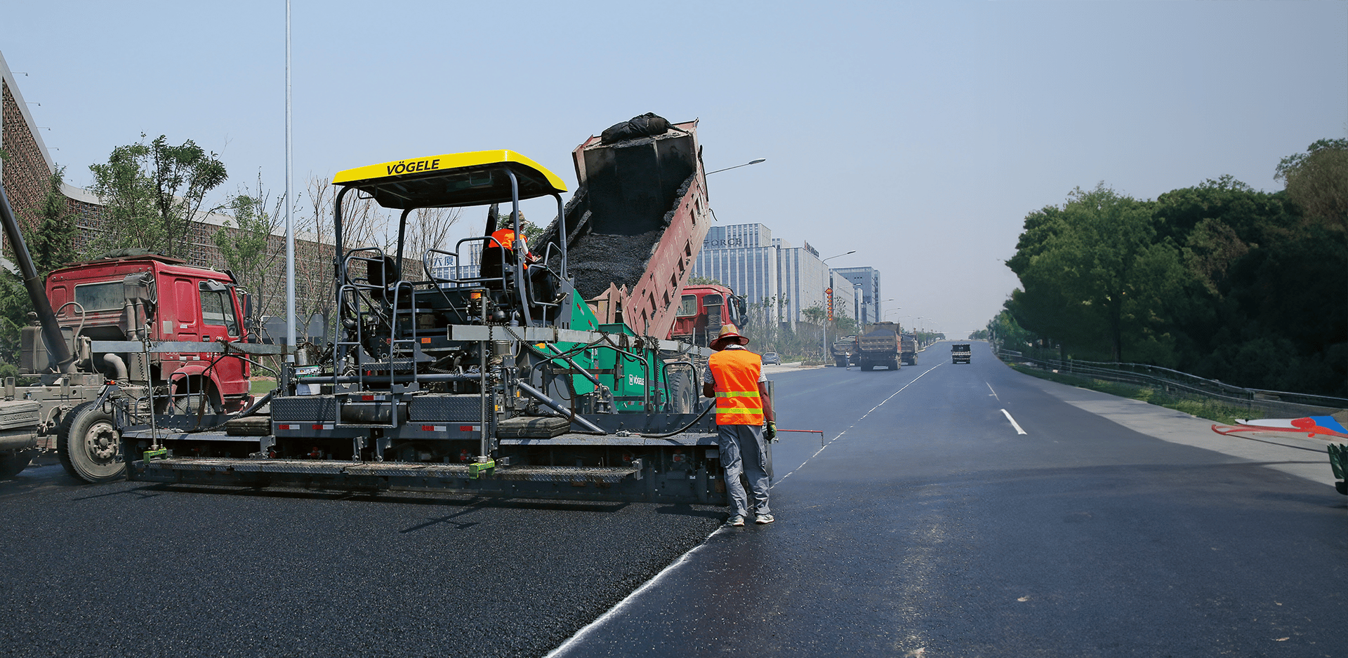 Motor vehicle, Automotive tire, Road surface, Sky, Wheel, Truck, Asphalt, Tar