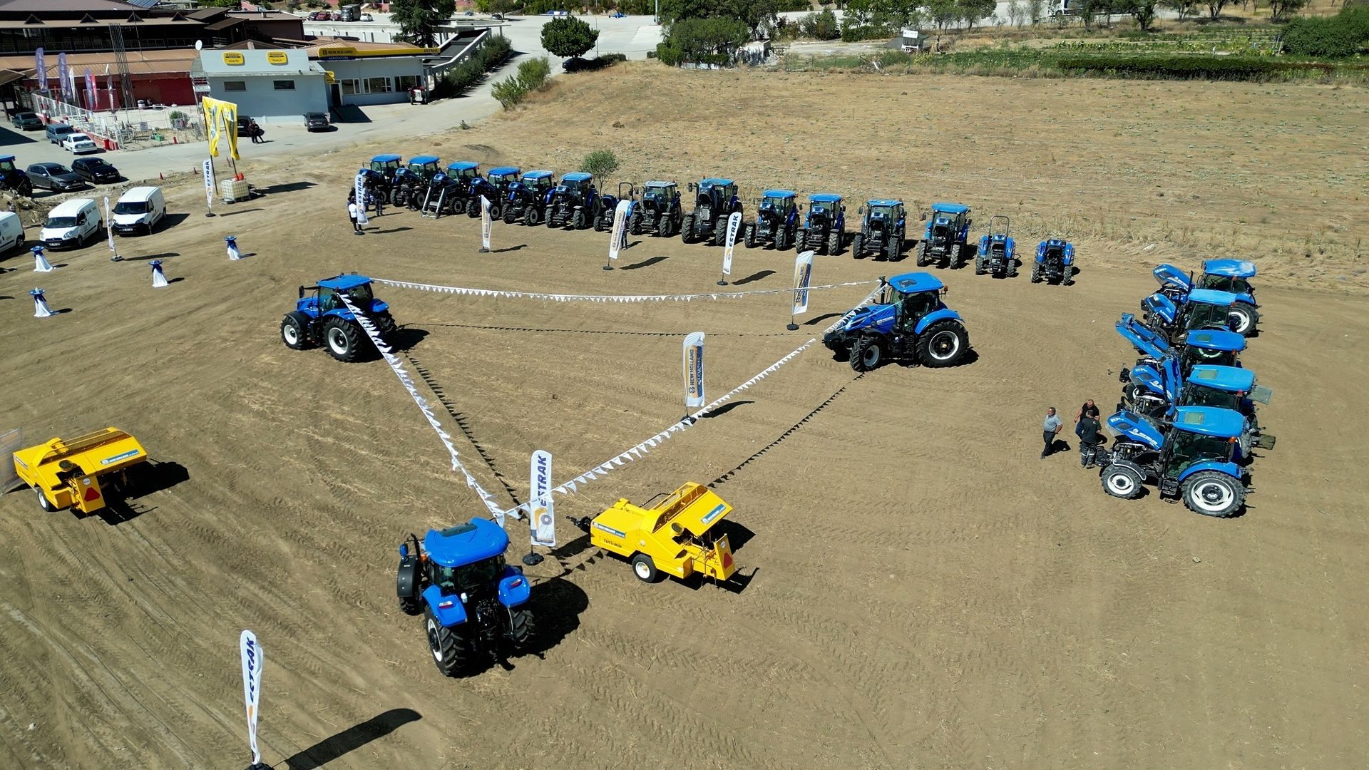 Mode of transport, Motor vehicle, Automotive tire, Wheel, Plant