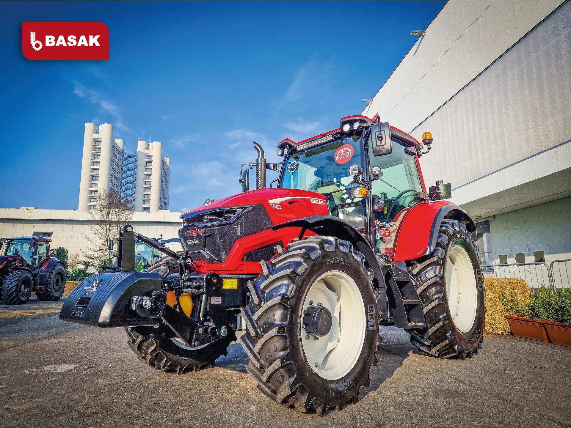 Motor vehicle, Automotive tire, Wheel, Sky, Tractor, Tread, Rolling