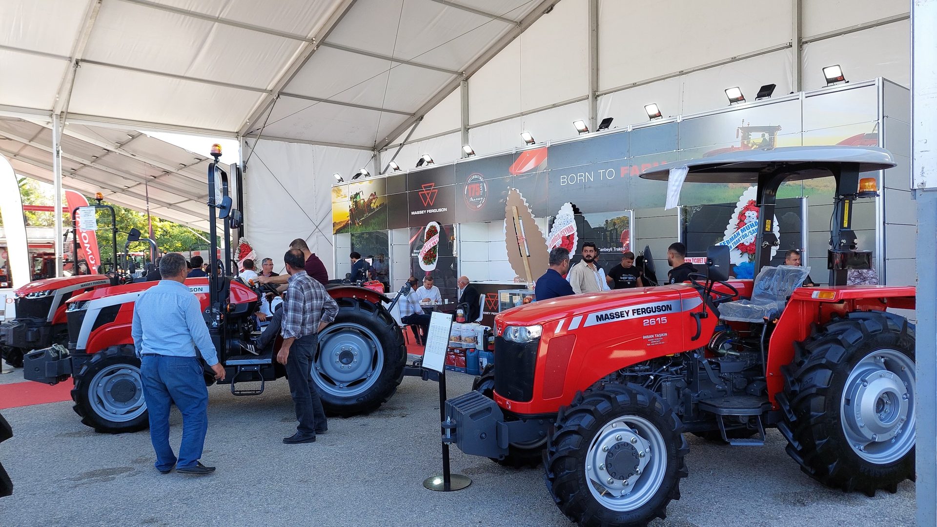 Automotive tire, Motor vehicle, Agricultural machinery, Wheel, Tread, Tractor