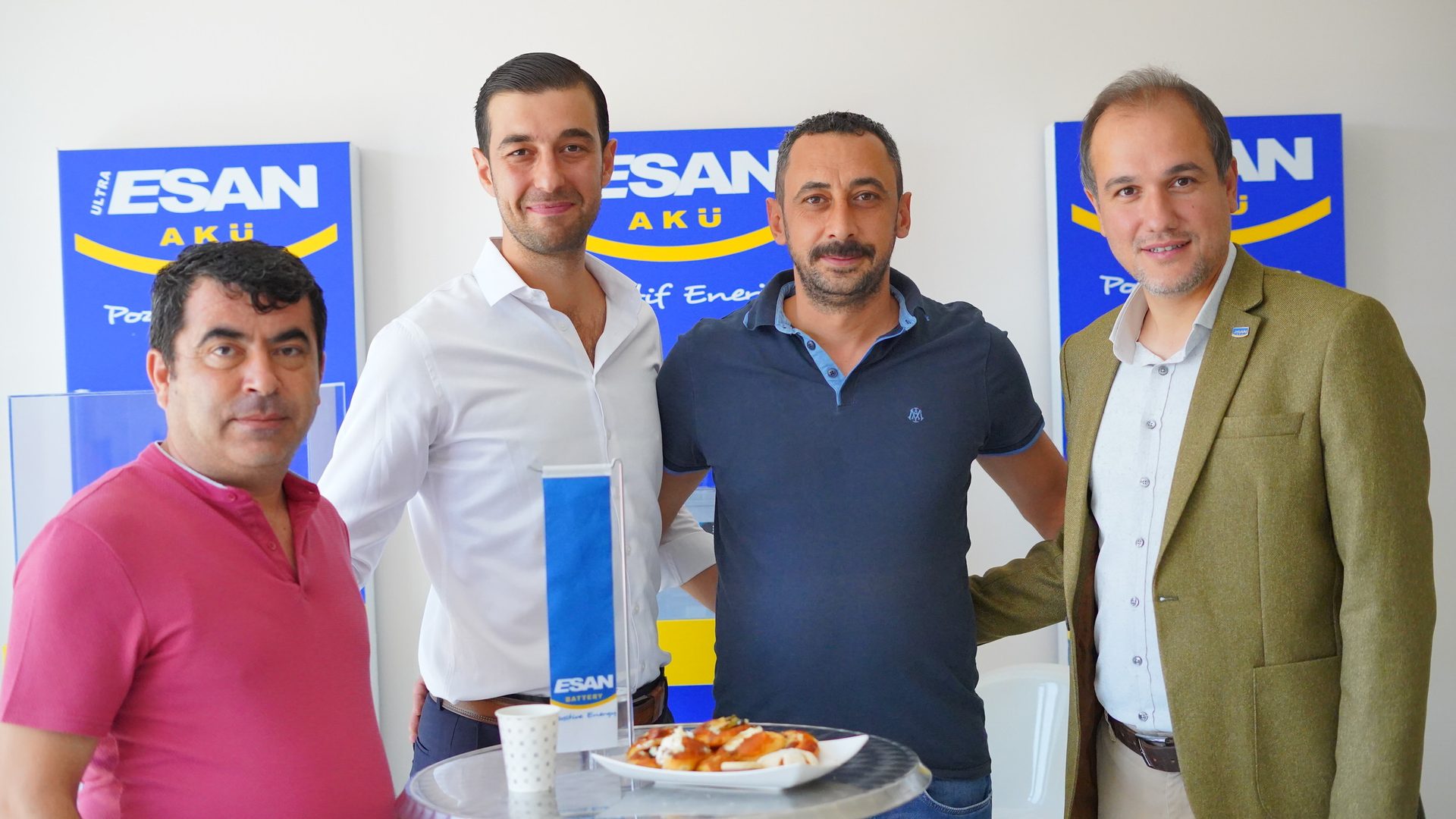 Head, Smile, Tableware, Food