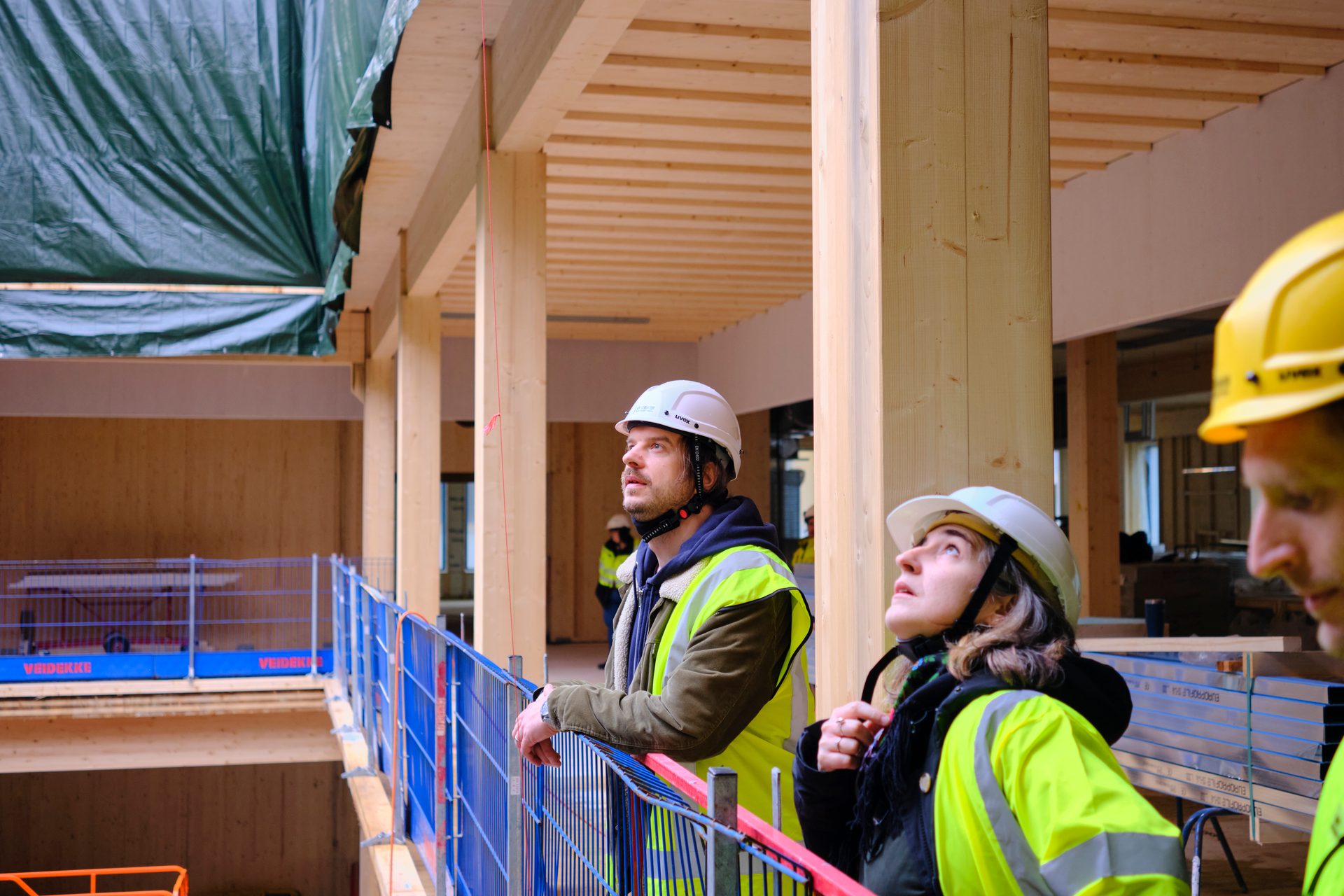 Ingeniører fra Ny Struktur inspiserer en byggeplass