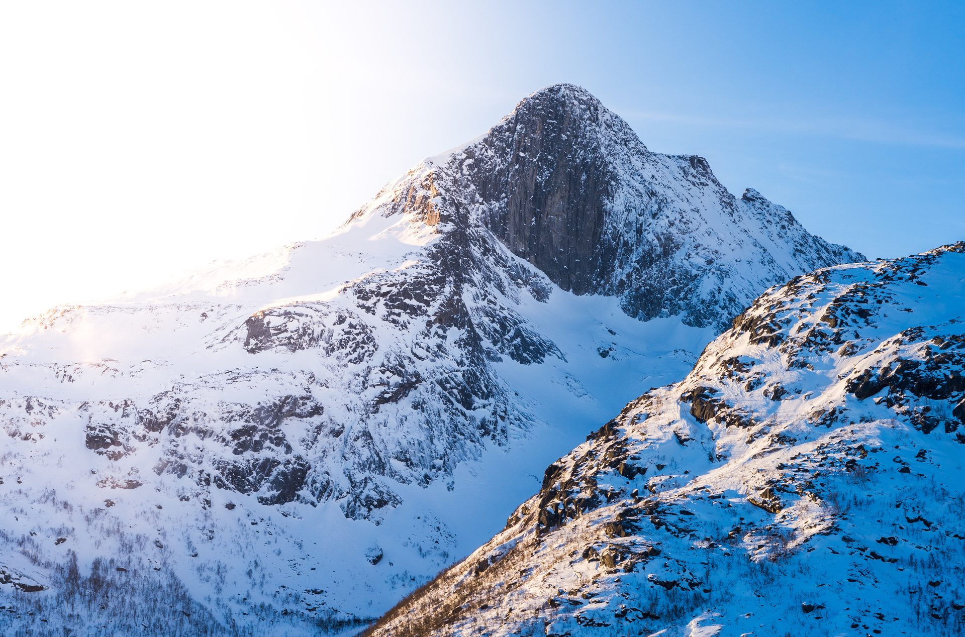 Natural landscape, Ice cap, Sky, Mountain, Snow, Blue, Slope, Highland, Terrain, Freezing