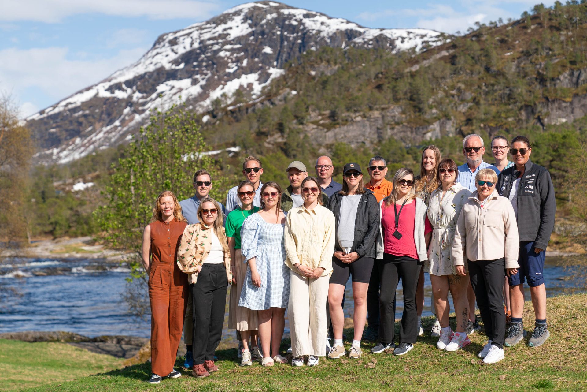 People in nature, Natural landscape, Sky, Smile, Mountain, Plant, Ecoregion, Water, Cloud, Tree