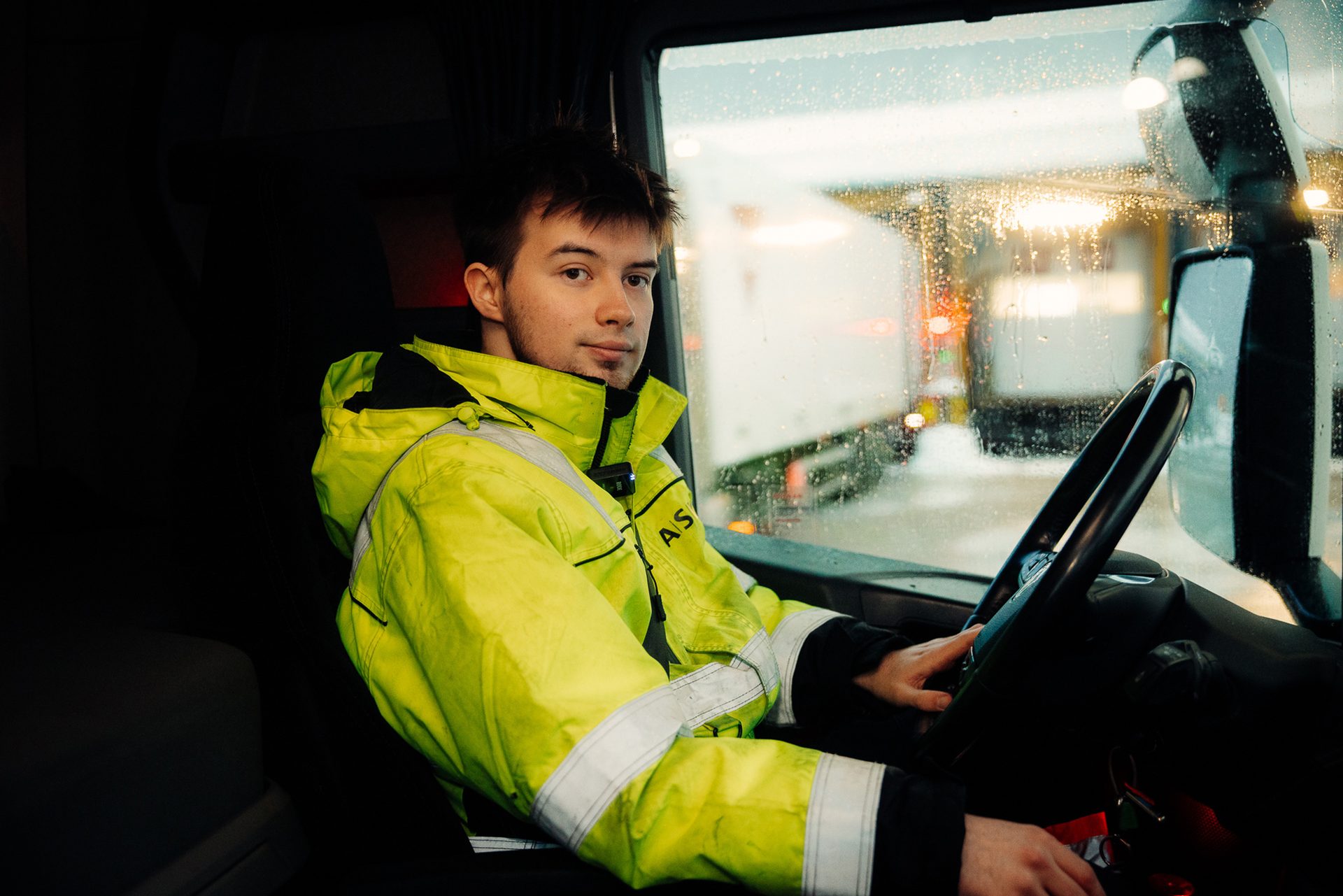 High-visibility clothing, Jacket, Workwear, Windshield, Driving