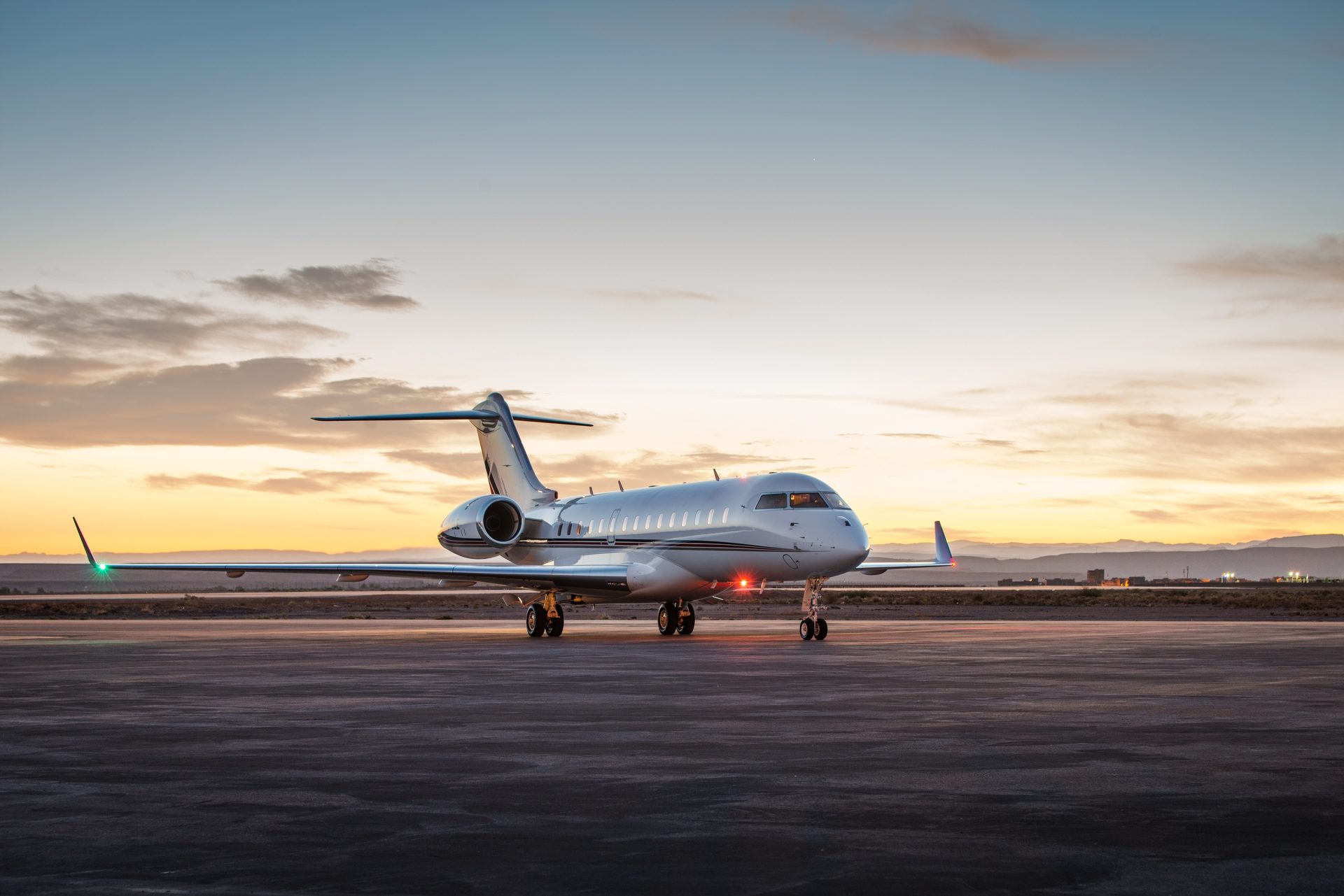 Aerospace manufacturer, Cloud, Sky, Vehicle, Aircraft, Airplane, Tire, Wheel, Flap, Runway