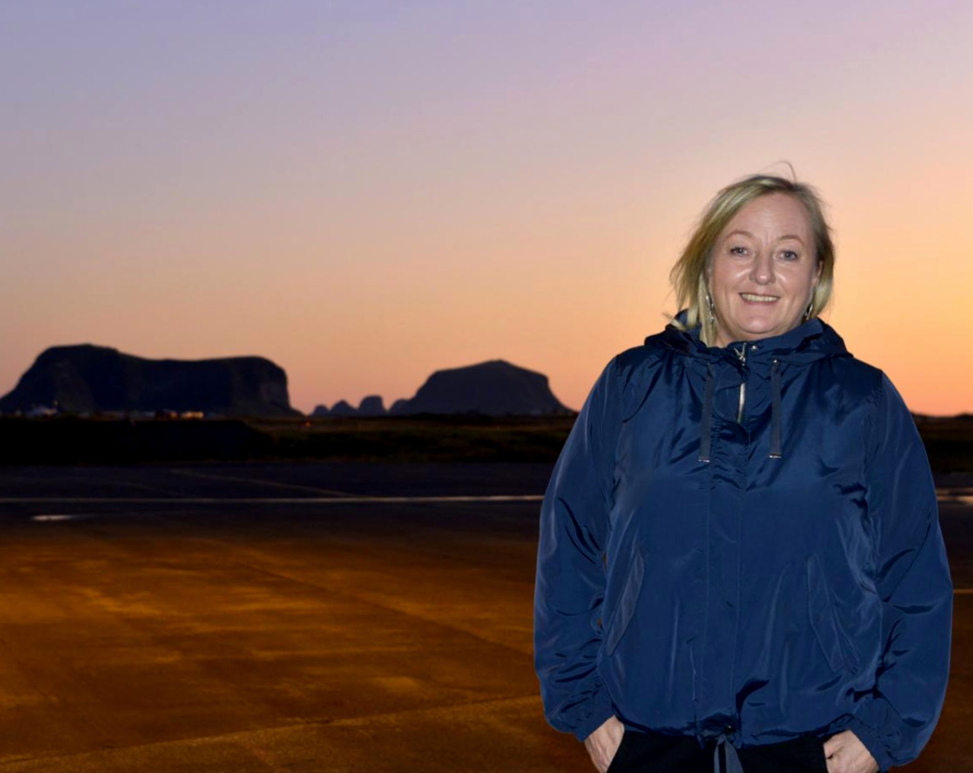Flash photography, Sky, Smile, Cloud, Happy, Travel, Dusk
