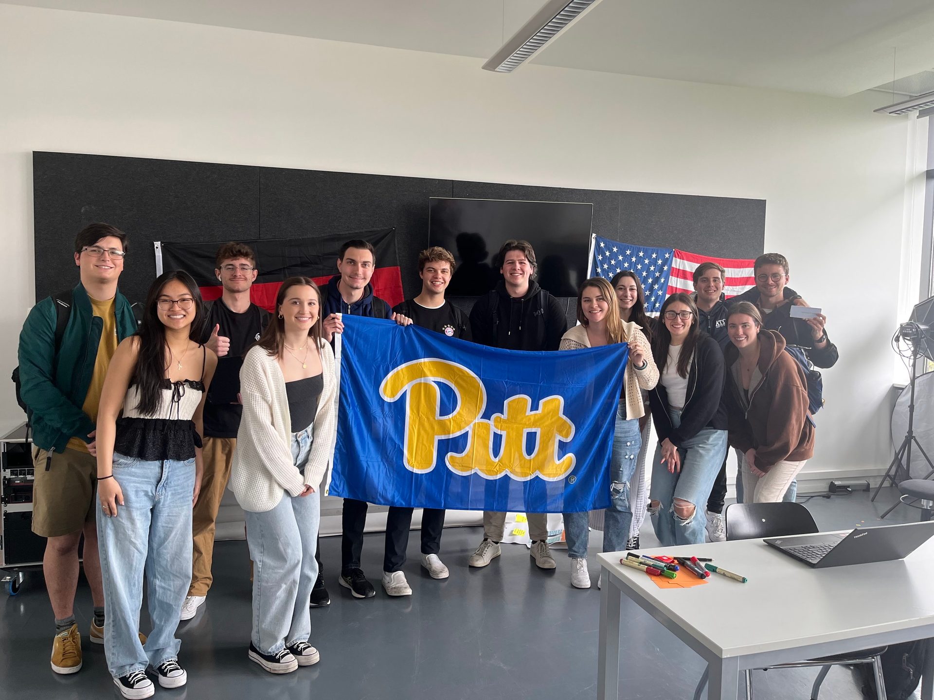 Automotive design, Smile, Table