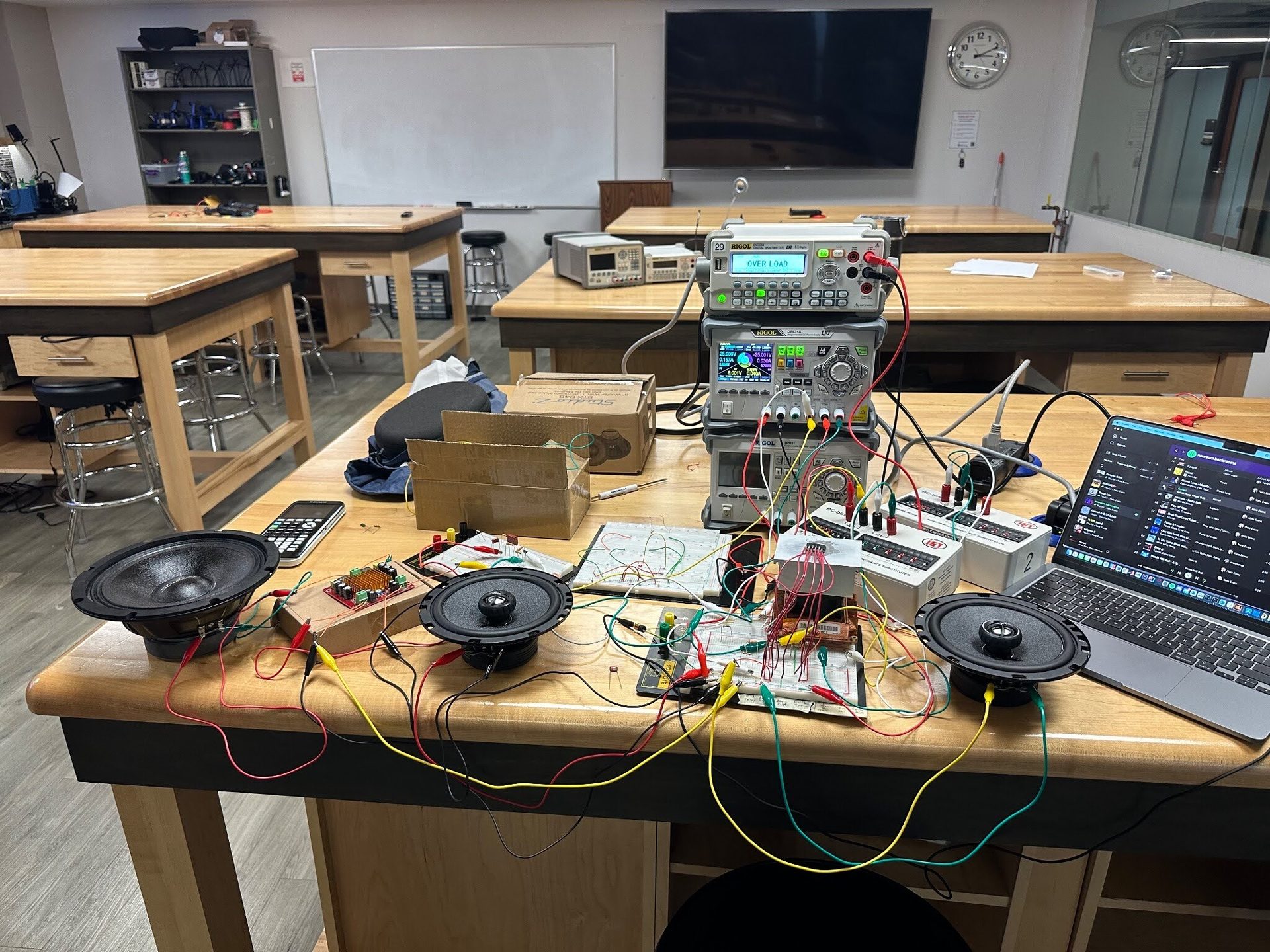 Electronic device, Computer desk, Electrical wiring, Office Equipment, Furniture, Table, Gadget, Electronics