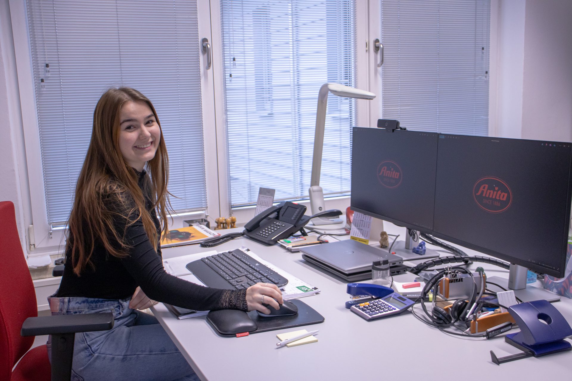 Electronic device, Computer monitor, Office Equipment, Peripheral, Furniture, Desk
