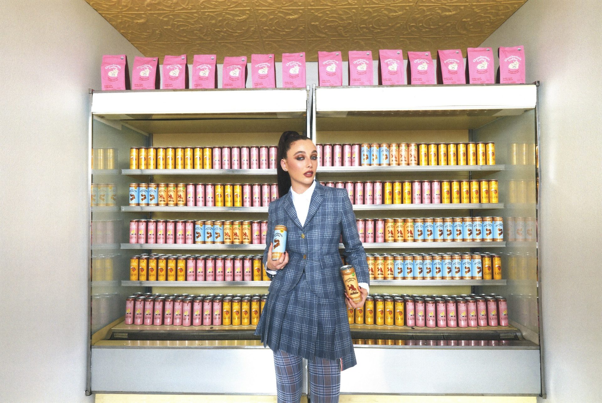 Convenience store, Shelf, Bottle, Shelving, Drink, Customer, Retail