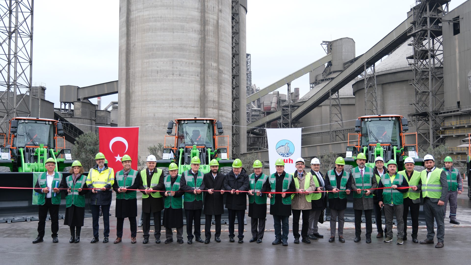 Blue-collar worker, High-visibility clothing, Workwear, Machine