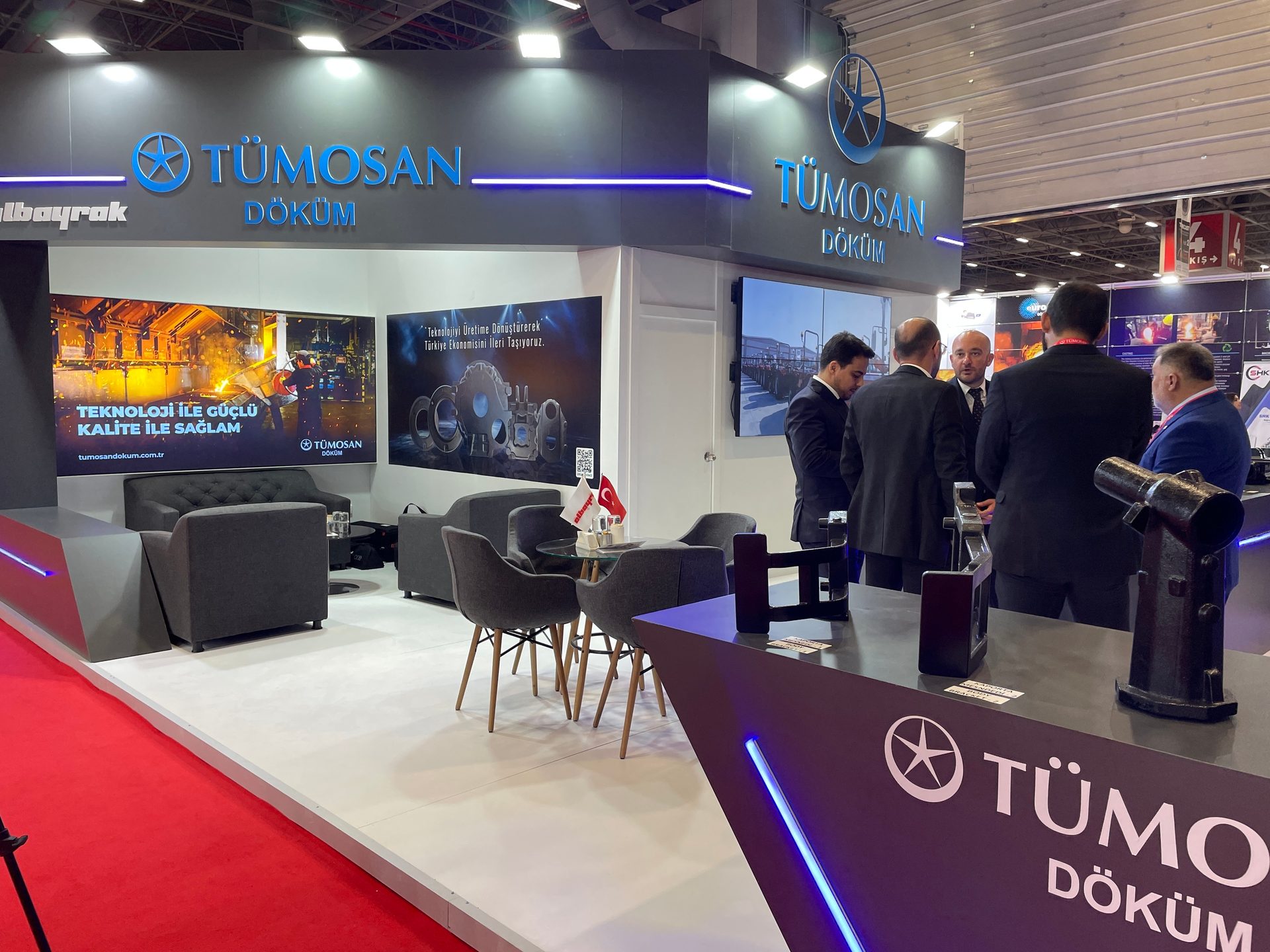 Automotive design, Table, Product, Chair, Flooring, Floor, Suit
