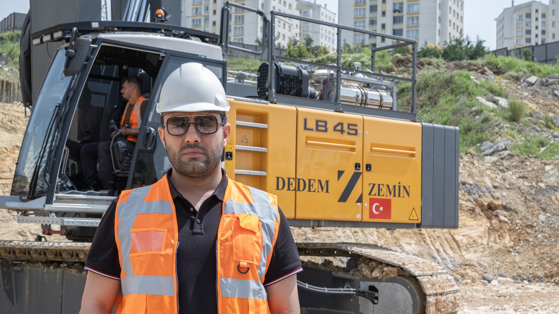 Hard hat, Motor vehicle, Glasses, Sunglasses, Workwear, Helmet, Goggles, Plant, Asphalt