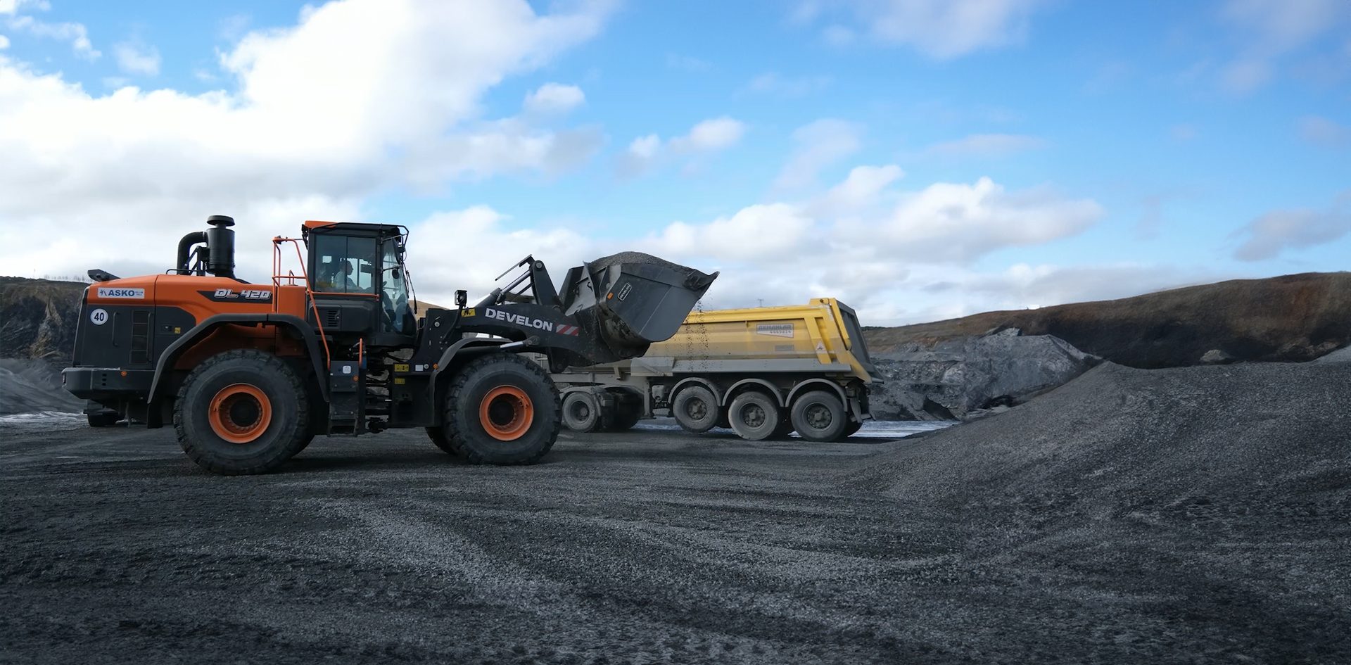 Heavy equipment, Machine, Truck