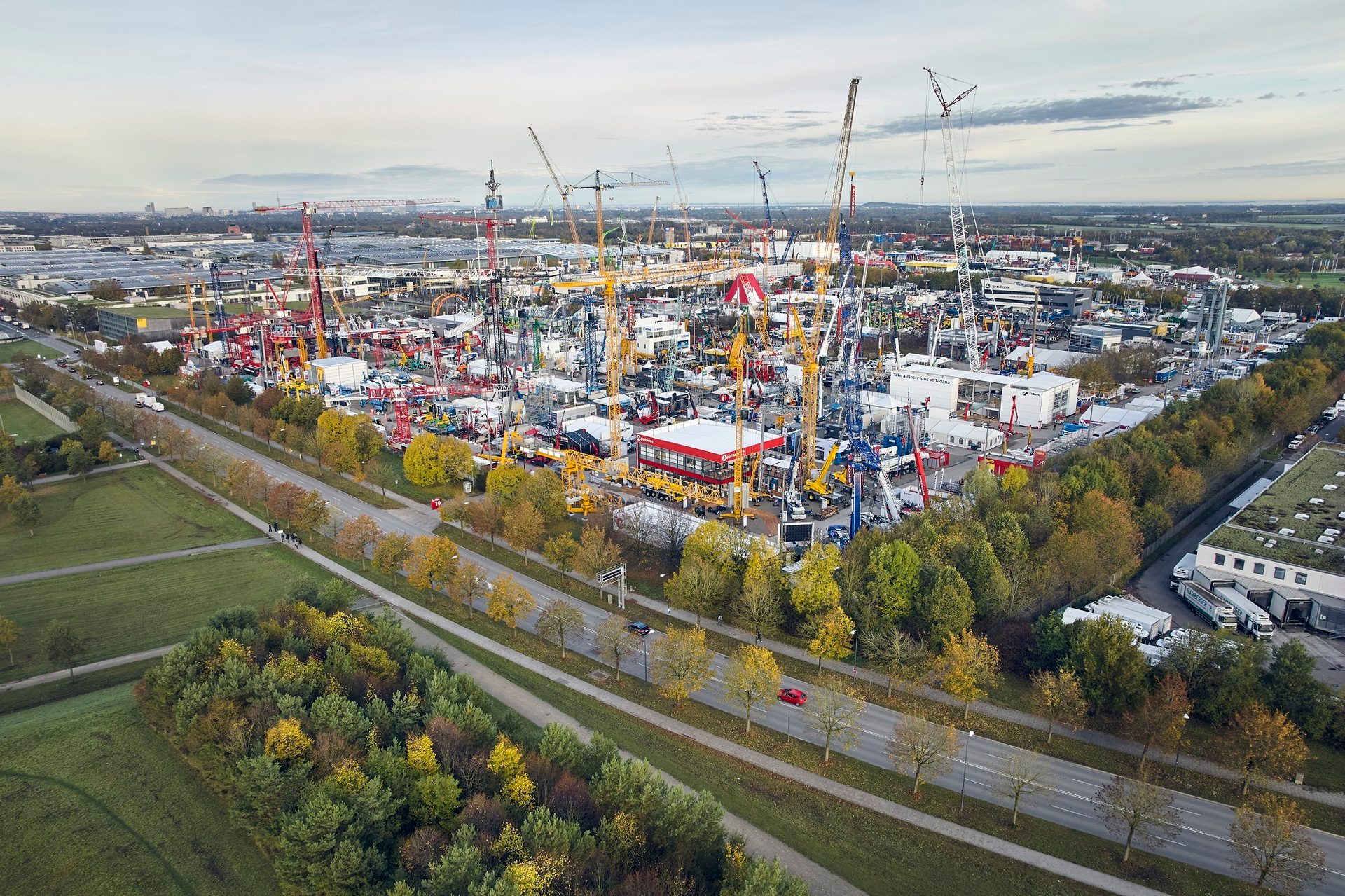 Urban design, Bird's-eye view, Crane