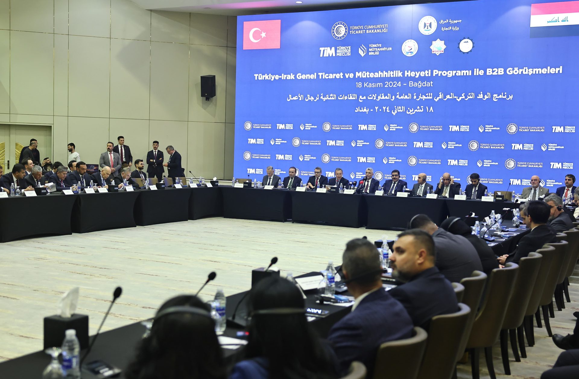 Conference hall, Event, Furniture, Meeting, Suit, Chair, Management, Collaboration