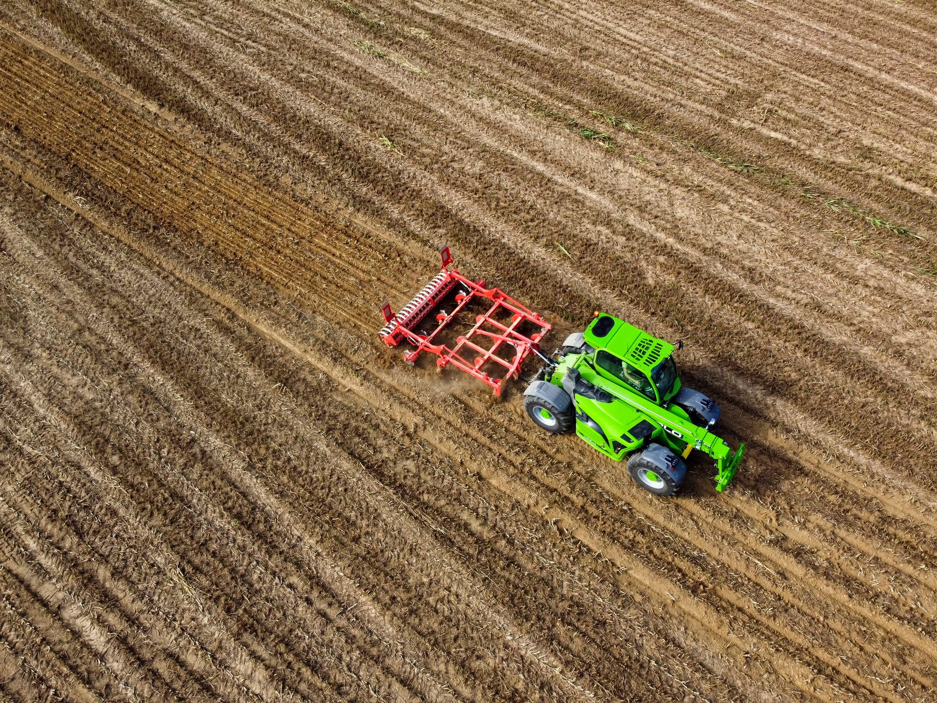 Agricultural machinery, Automotive Tire, Rural area, Tractor, Agriculture, Field, Reaper, Plain, Farm, Plantation