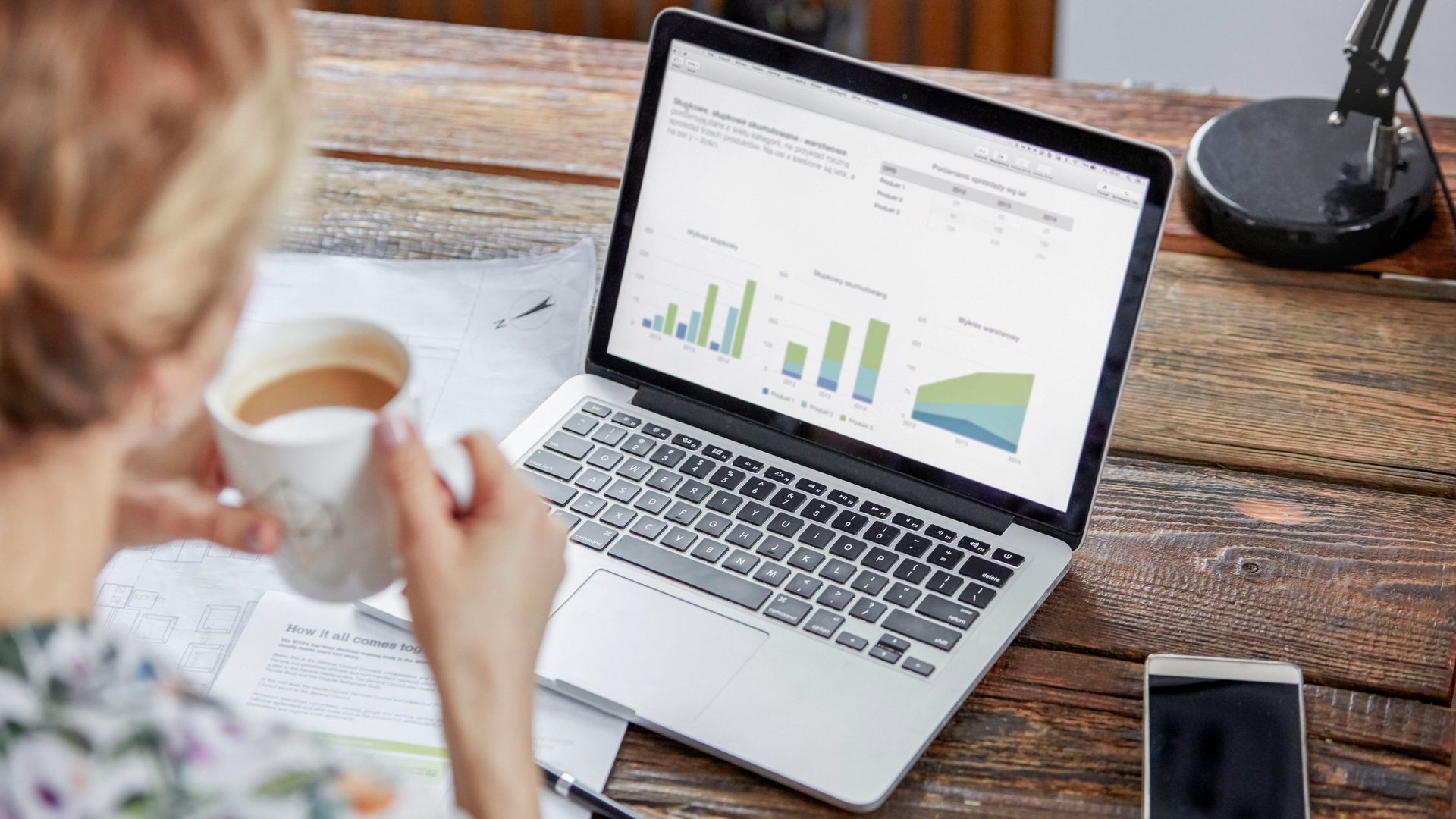 Personal computer, Output device, Table, Touchpad, Tableware, Netbook, Laptop, Product, Drinkware