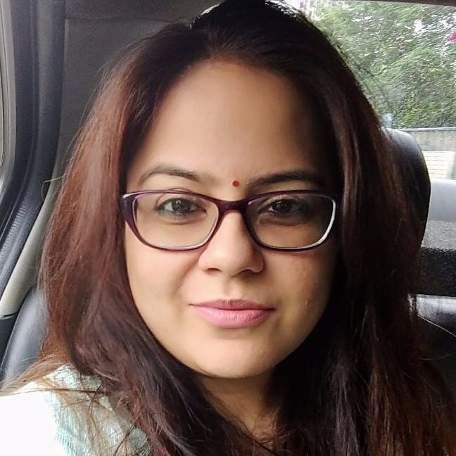 Vision care, Facial expression, Forehead, Glasses, Nose, Cheek, Skin, Lip, Chin, Eyebrow